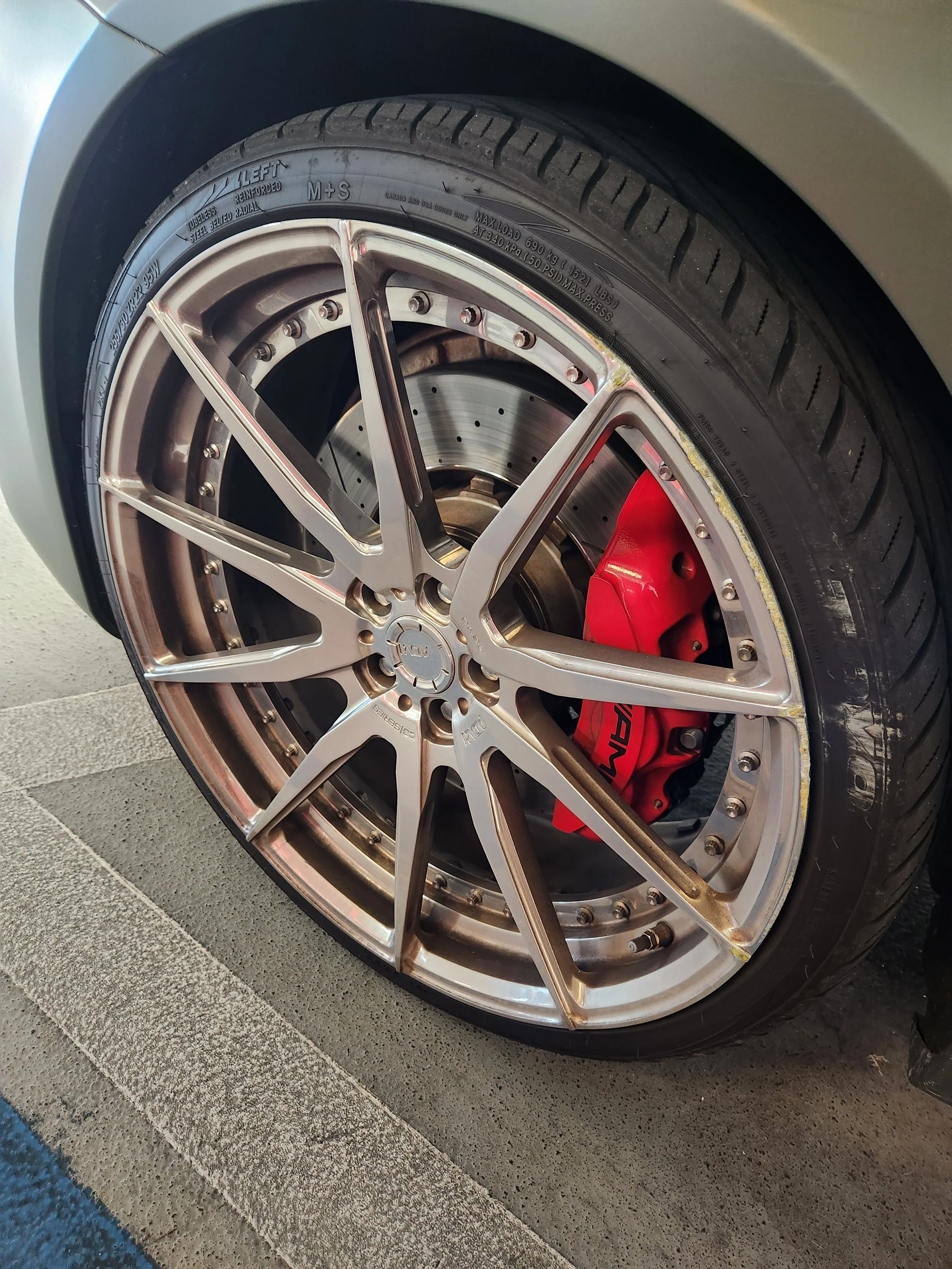 Custom multi-piece wheel restoration Tarpon Springs

Luxury forged rim curb rash repair Tampa Bay

Polished lip and custom wheel rebuild Florida

High-end alloy wheel scratch and rash removal

Professional split-rim refinishing and polishing

Custom 