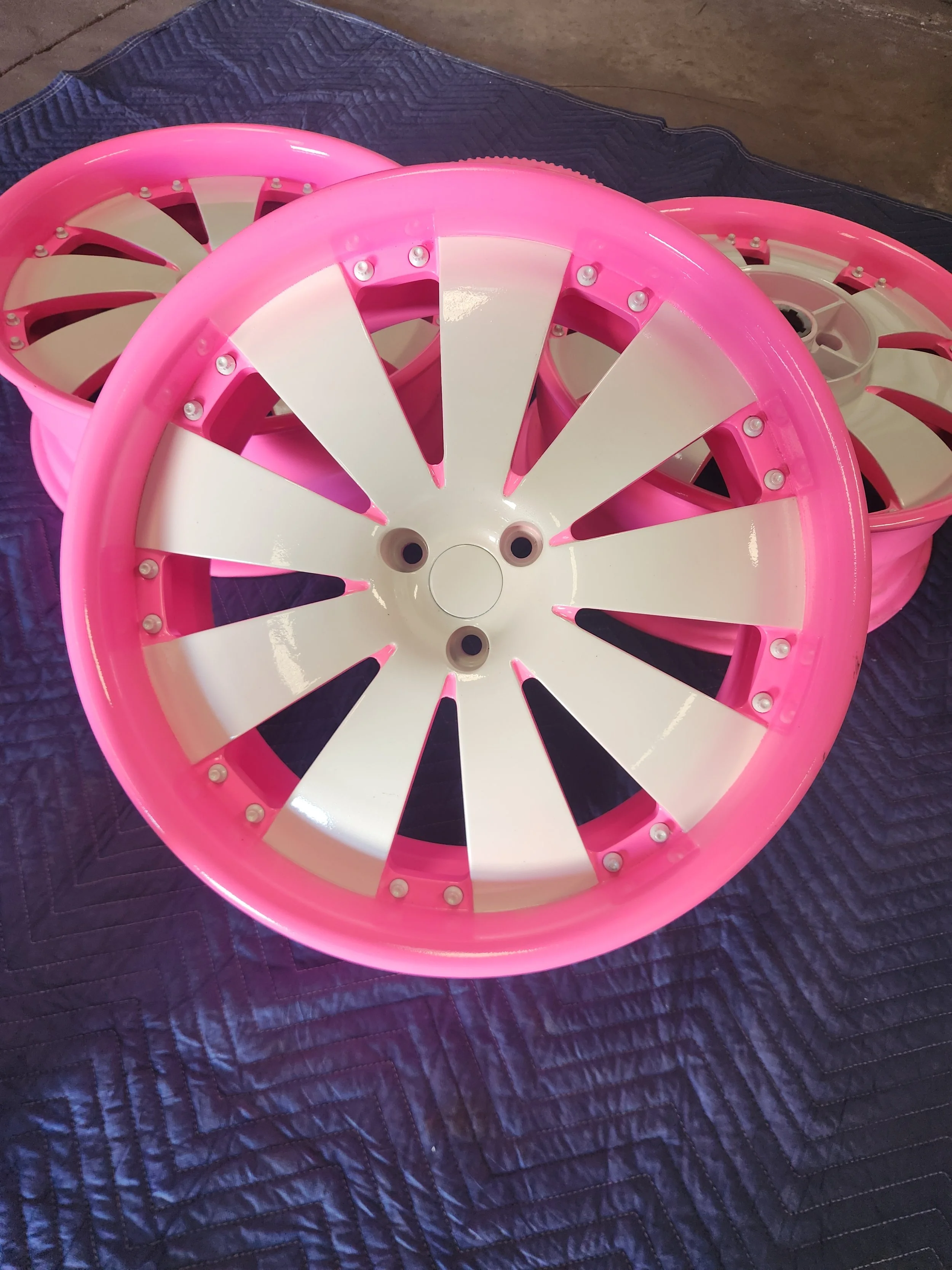 Custom pink powder coated wheels Tampa Bay

Two-tone alloy wheel powder coating

Pink rim restoration Tarpon Springs

Custom color match wheel powder coating

Accent powder coating for custom wheels

Unique automotive wheel finishes Florida

Roll wit
