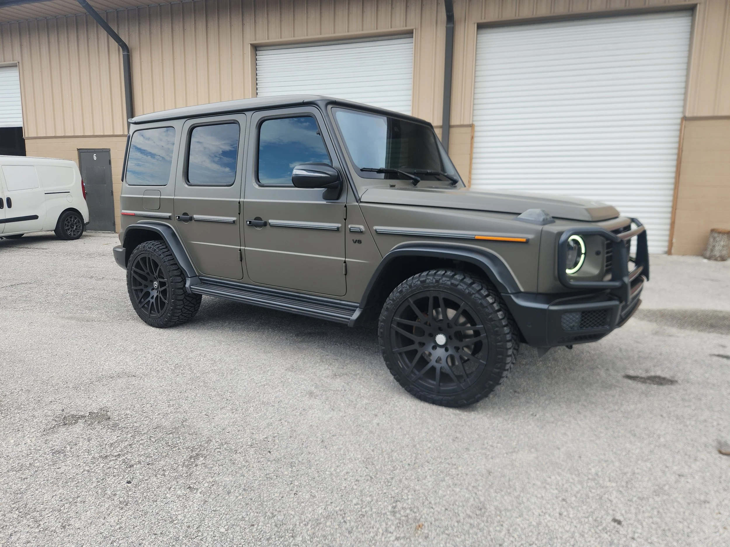 Custom Mercedes G-Wagon powder coating Tampa Bay

High-end luxury SUV customization Florida

G-Wagon gloss black wheel restoration

Exotic vehicle body and trim repair

Custom matte finish SUV detailing

Mercedes G-Wagon repair shop Tarpon Springs

L