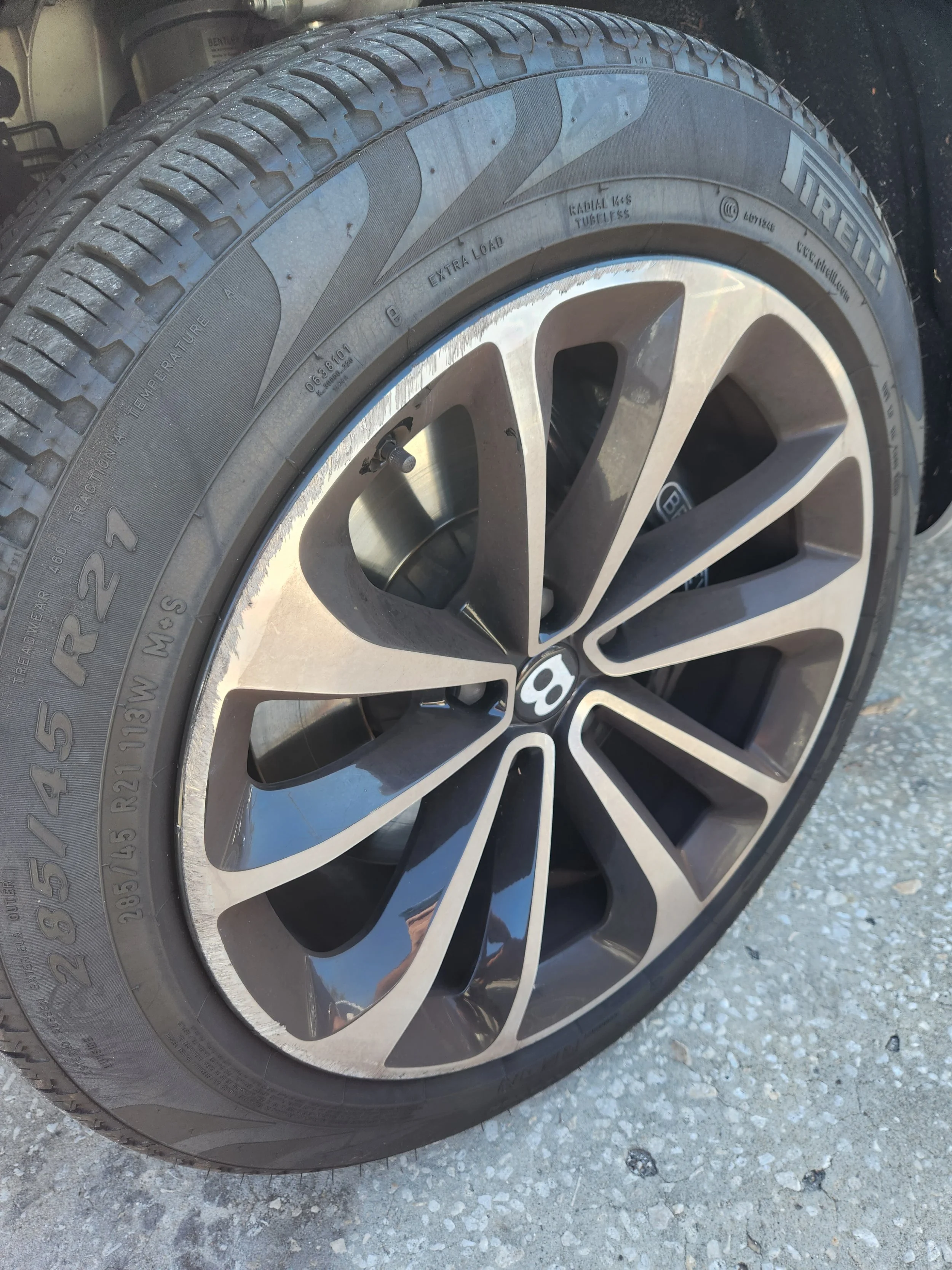 Bentley Bentayga wheel curb rash repair Tarpon Springs

Bentayga luxury rim damage restoration Tampa Bay

Bentley diamond cut wheel scratch repair Florid

Machined face wheel curb rash removal

Exotic car alloy wheel damage evaluation

Luxury two-ton