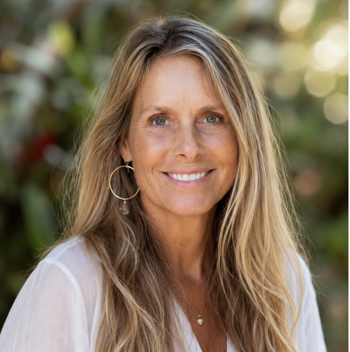 Portrait. of Wendy Ruppenthal, licensed acupuncturist and massage therapist in Haiku, Maui