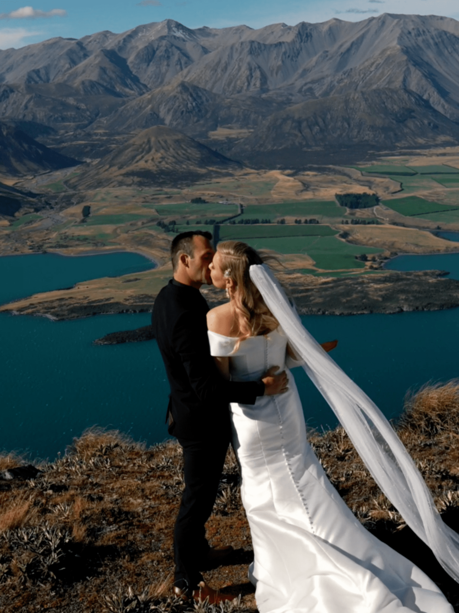 Katie + Quin | Benlea Family Farm // Sumner Surf Lifesaving Club Wedding