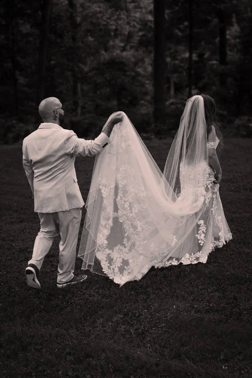beautiful black and white wedding photo
