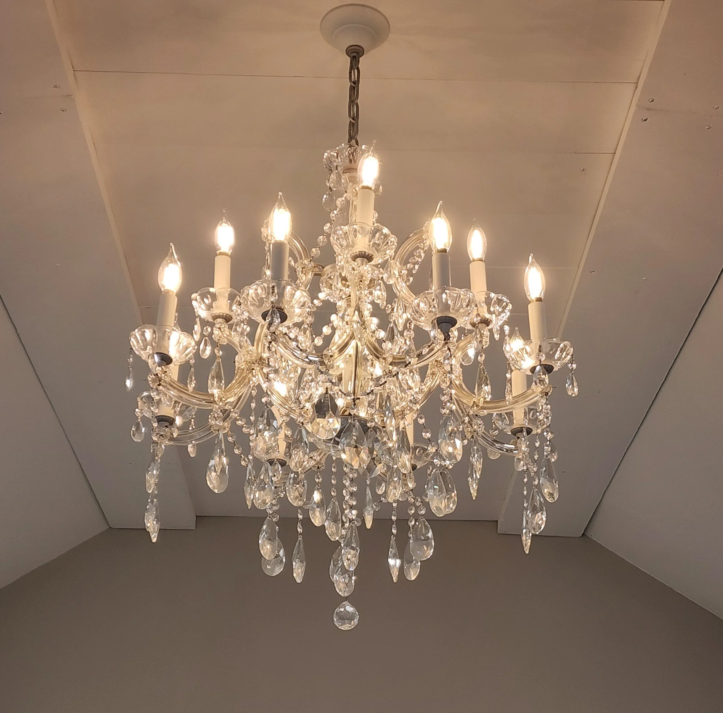 chandelier.jpg