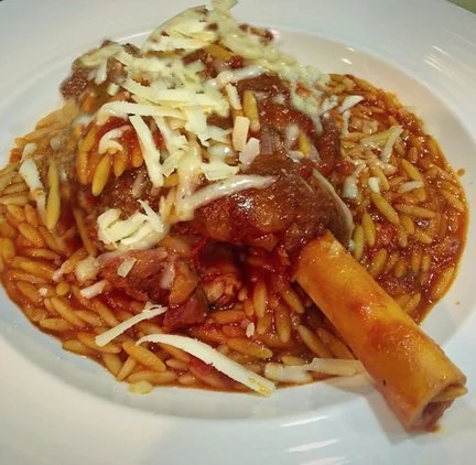 Plate of the classic Greek dish youvetsi