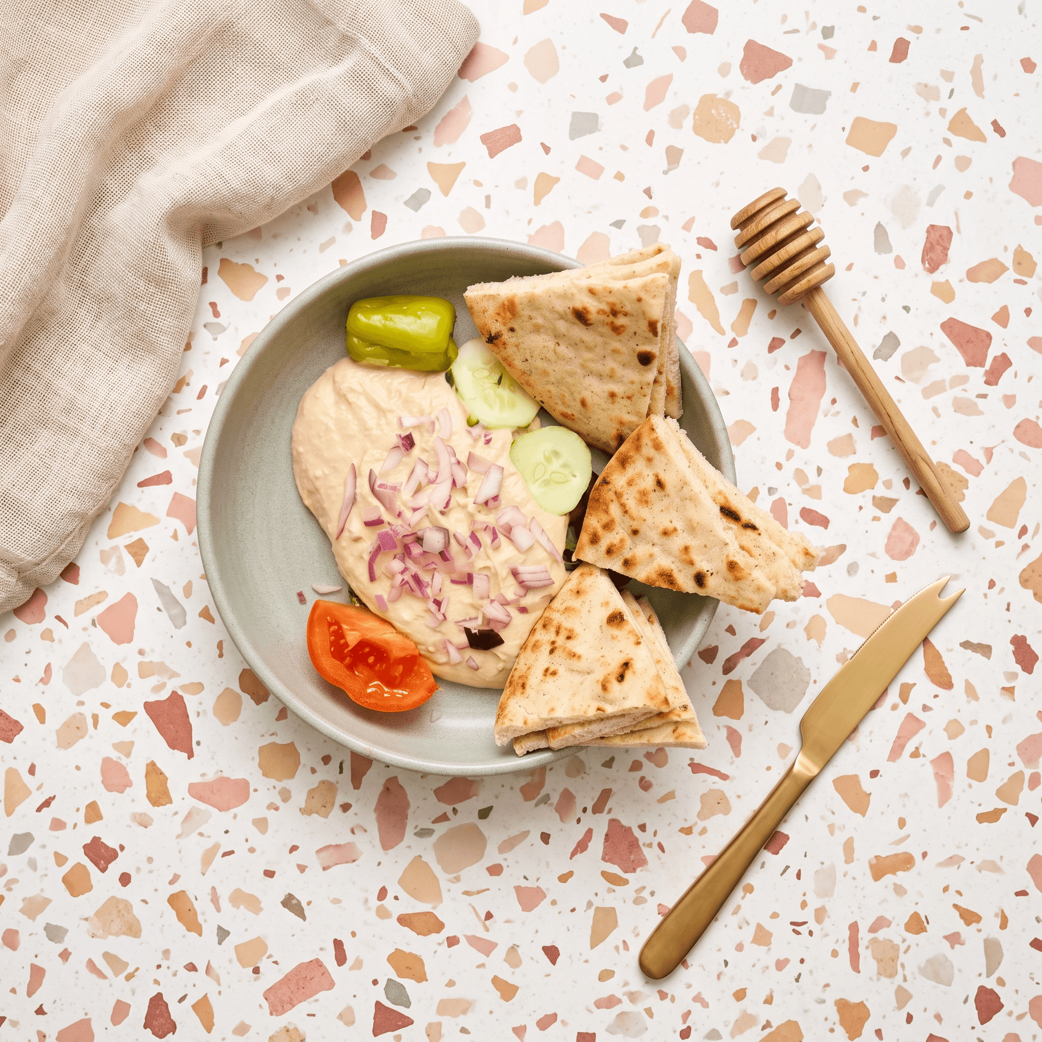 Hummus and pita 