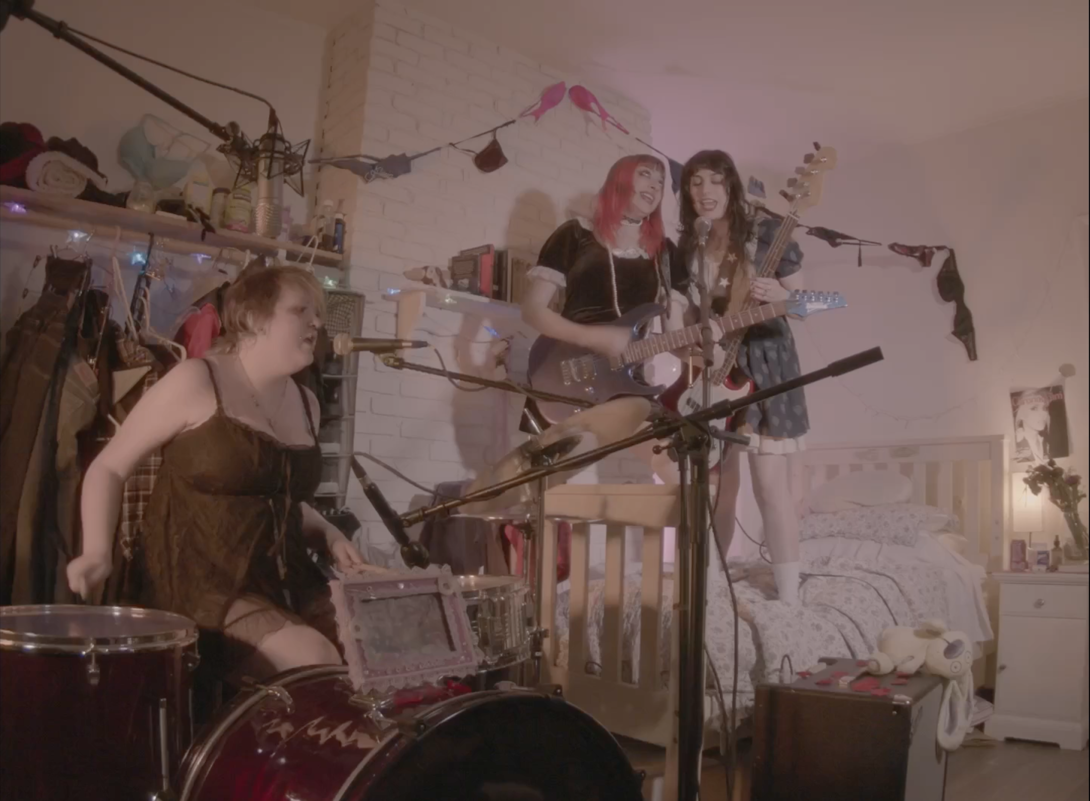 An ethnofiction on New Jersey riot grrrl band Pathetica. Email for link.