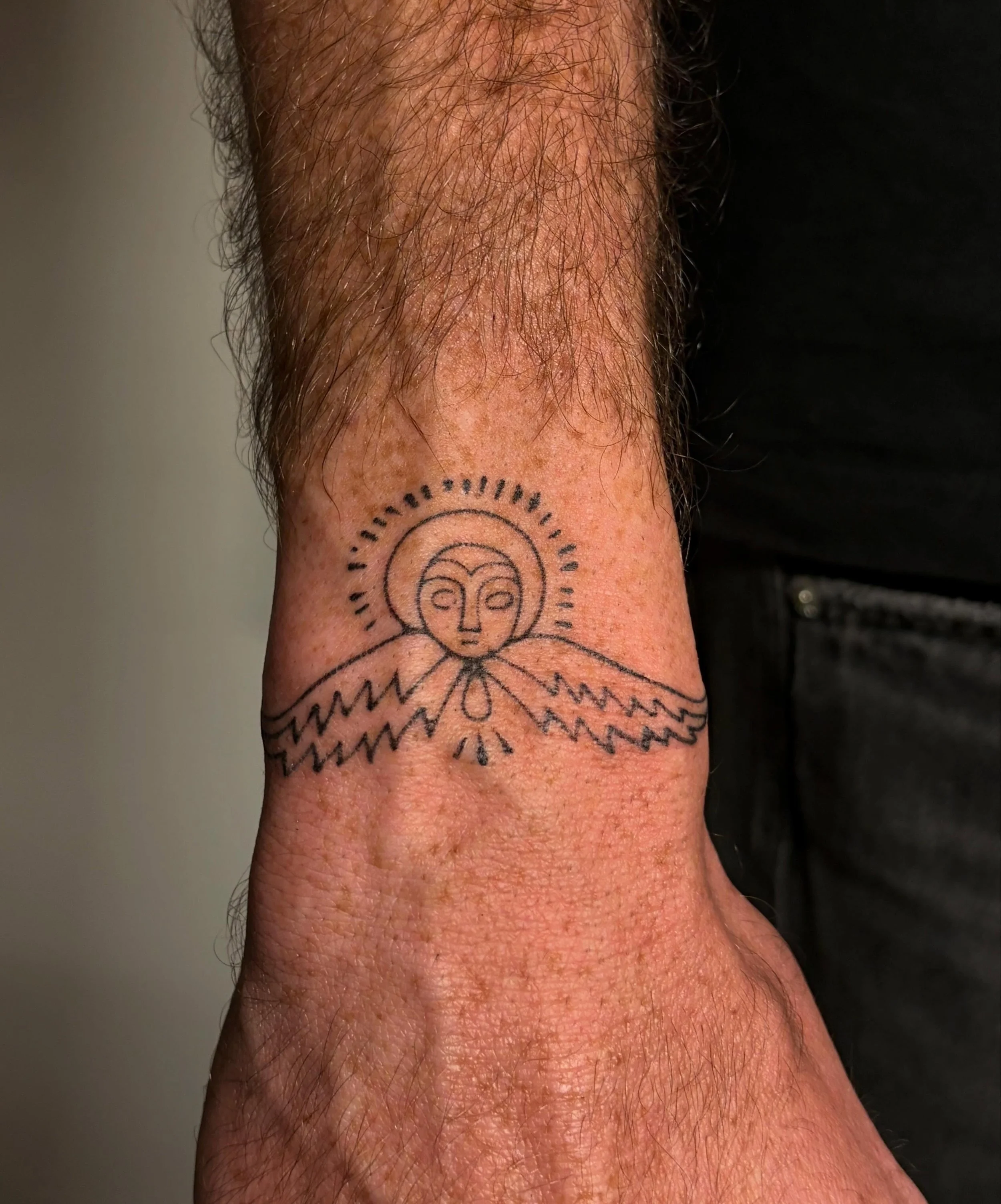 Ancient coptic angel for sweet Sean @st.frisbee 
&bull;
Early religious symbolism is 🤌🏻🤌🏻MMm delicious 
&bull;
#copticart #ancientart #stickandpoketattoo #queertattooartist #longbeachtattooartist