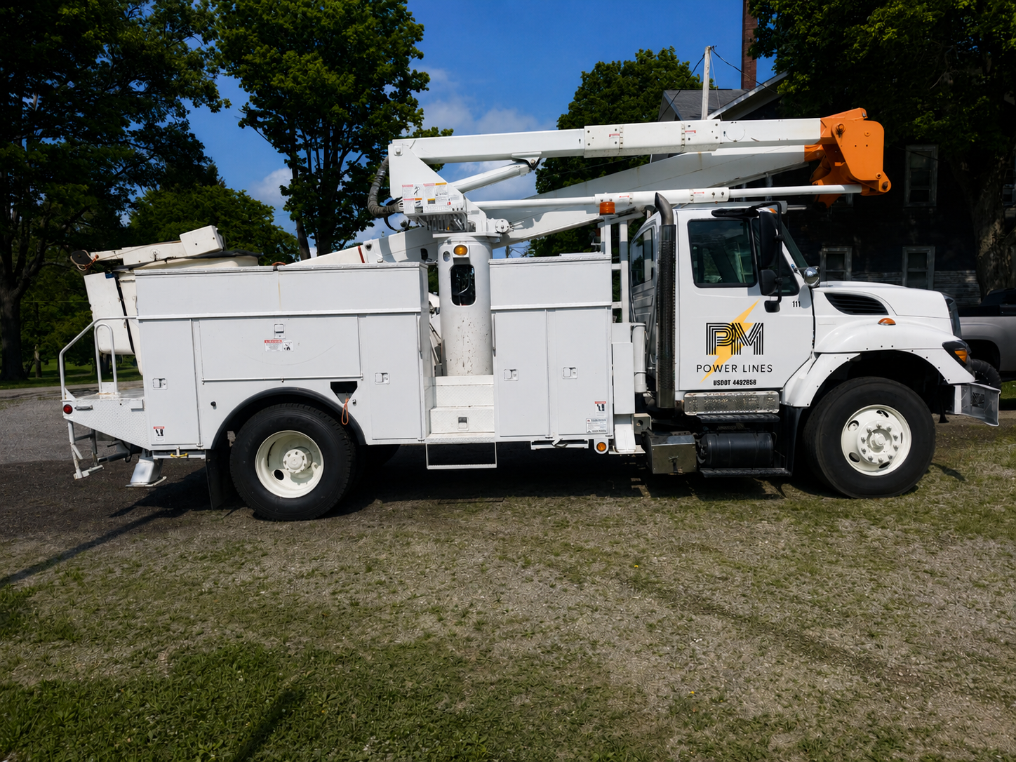2010 Bucket Truck Terex 55 Foot