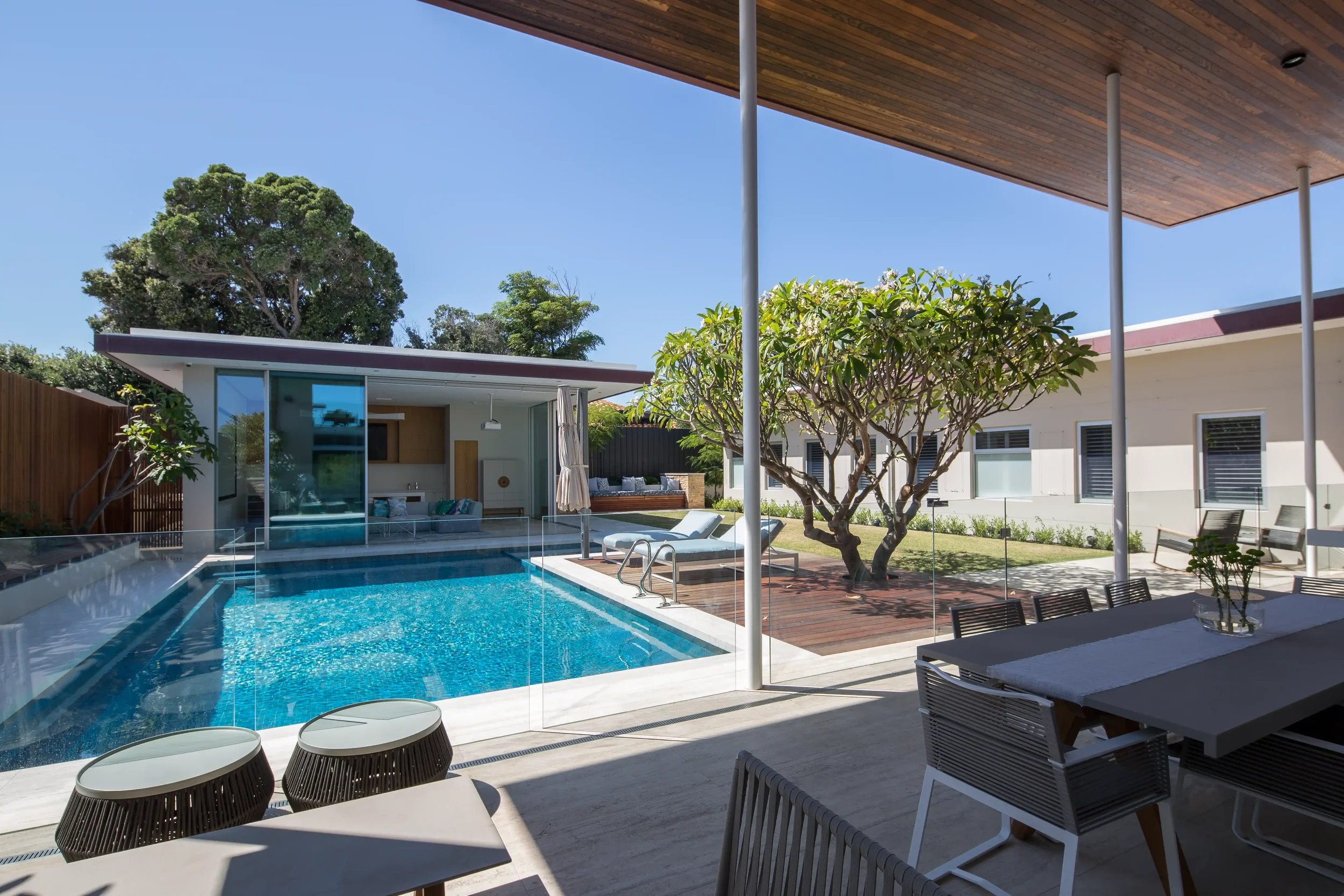 courtyard-01.webp