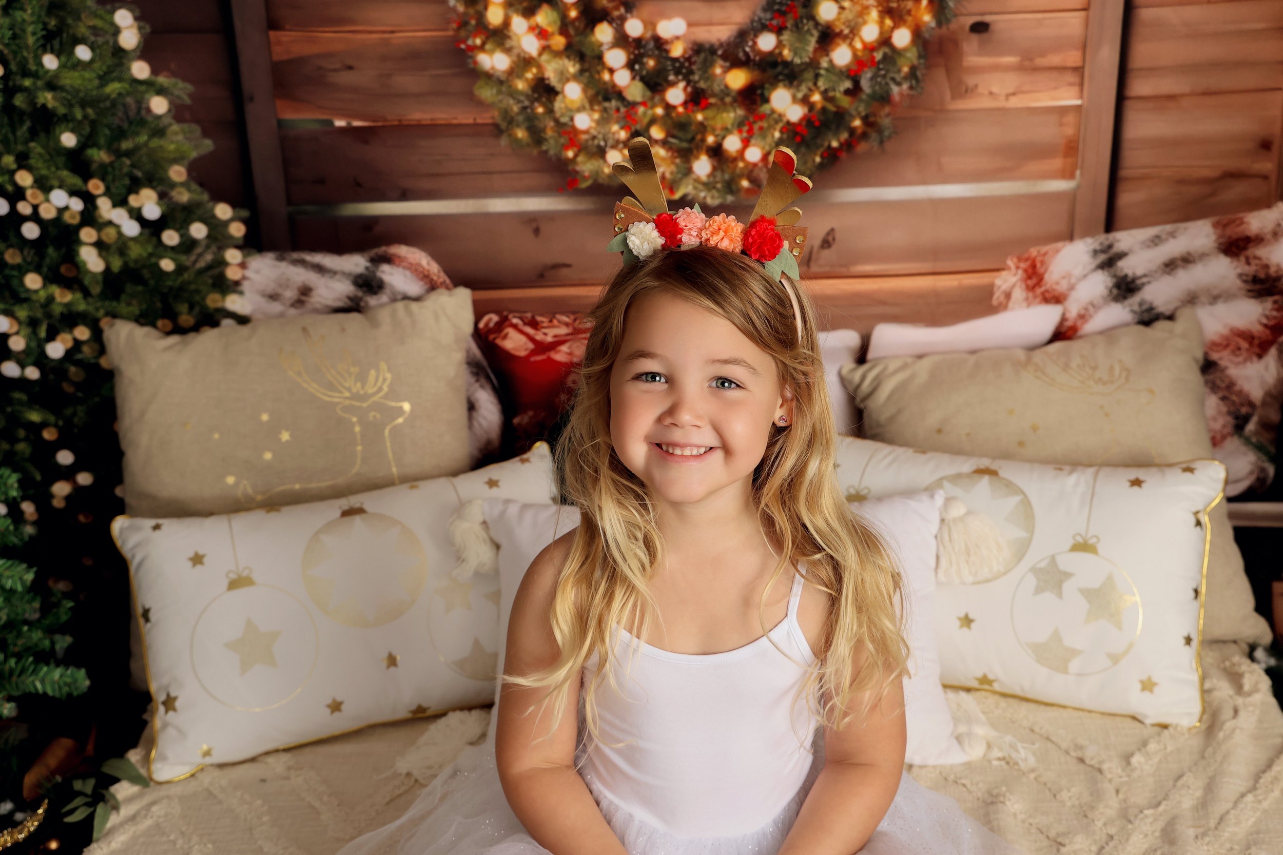 Why Your Christmas Photos Might Become the Most Precious Family Tradition