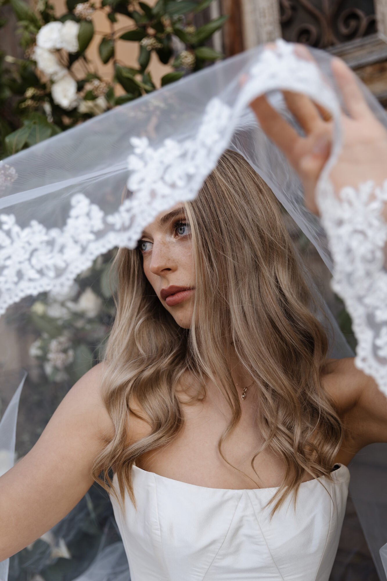 lace-veil-fingers-monochrome-close.jpg