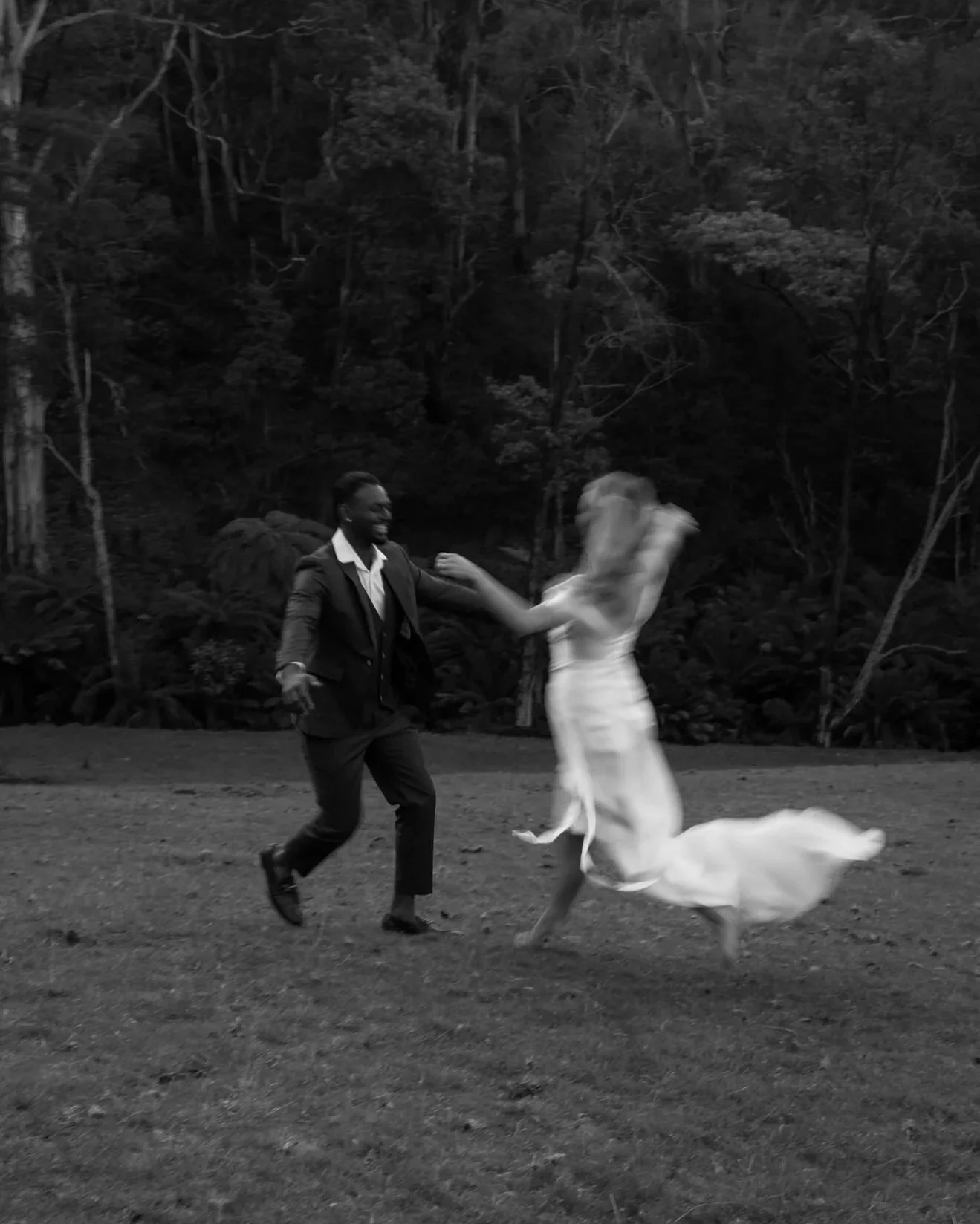 couple-dancing-twirl-motion-blur-bw.jpg
