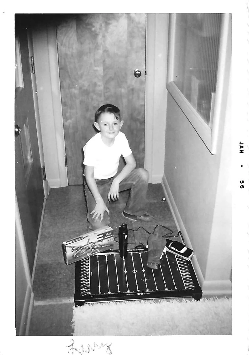 Christmas gifts, 1955 (Photo courtesy of Lynn Lewis) 