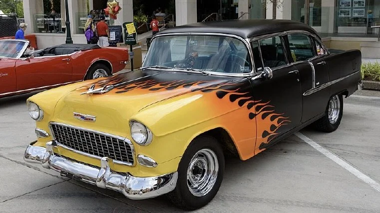 One hot car, a ’55 Chevy (Photo courtesy of Mustang Joe, Wikimedia Commons)