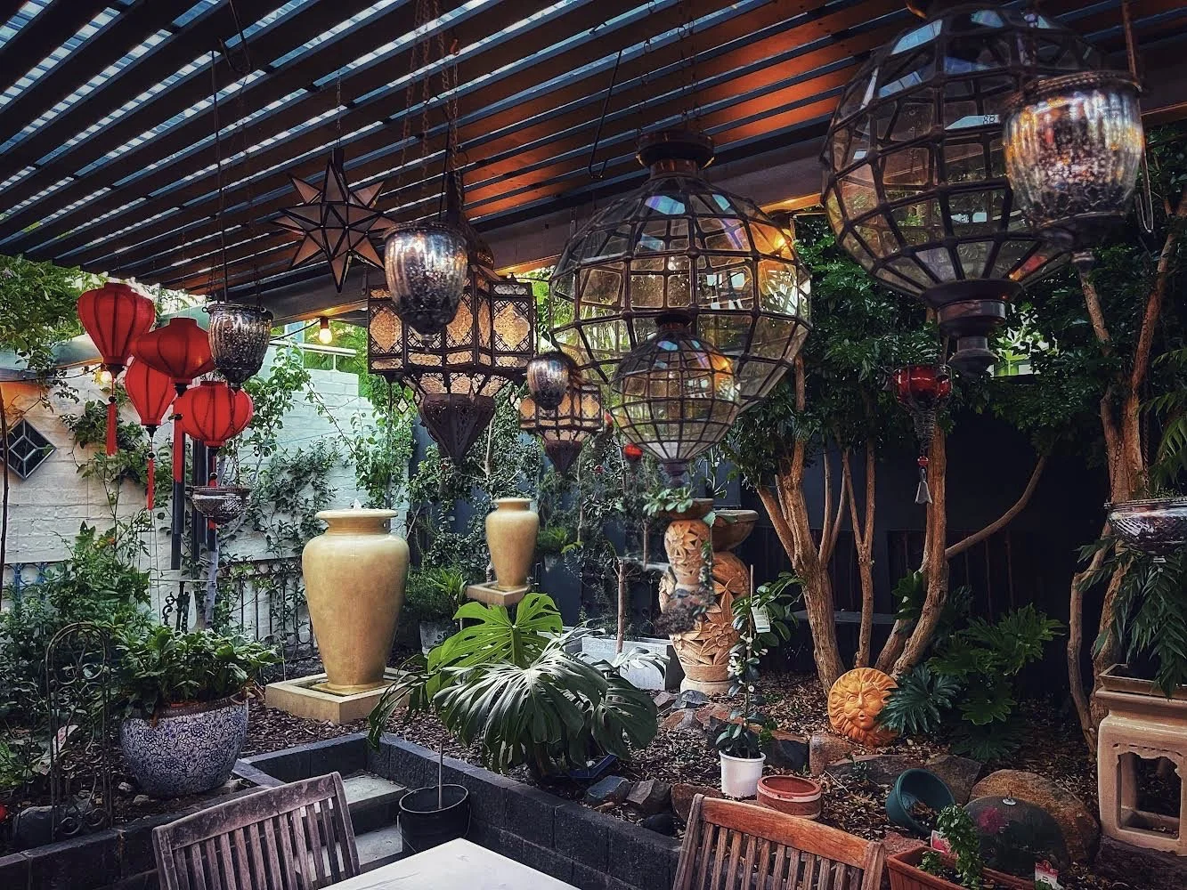 Chinoiserie-inspired courtyard garden at Jade House Studio's West Leederville project in Western Australia.
