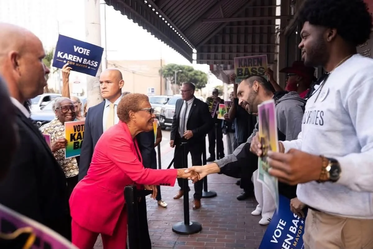 Mayor Karen Bass Addresses Homelessness at Pancakes &amp; Politics Forum