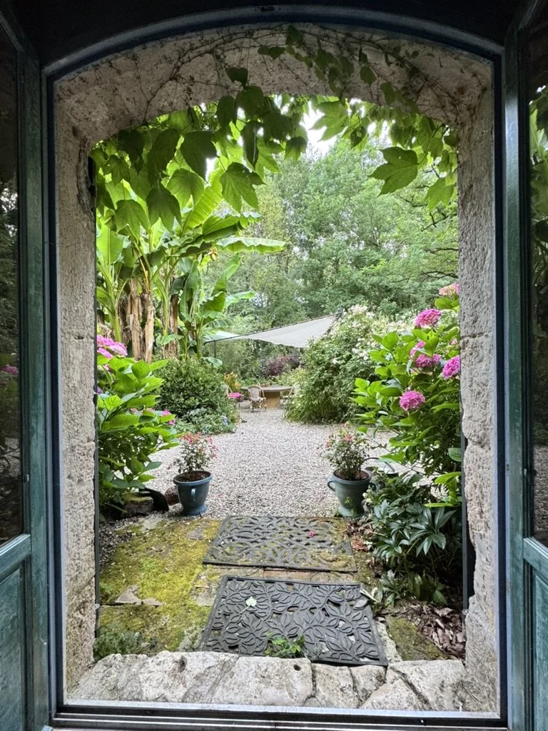 Portal onto the Garden Table.