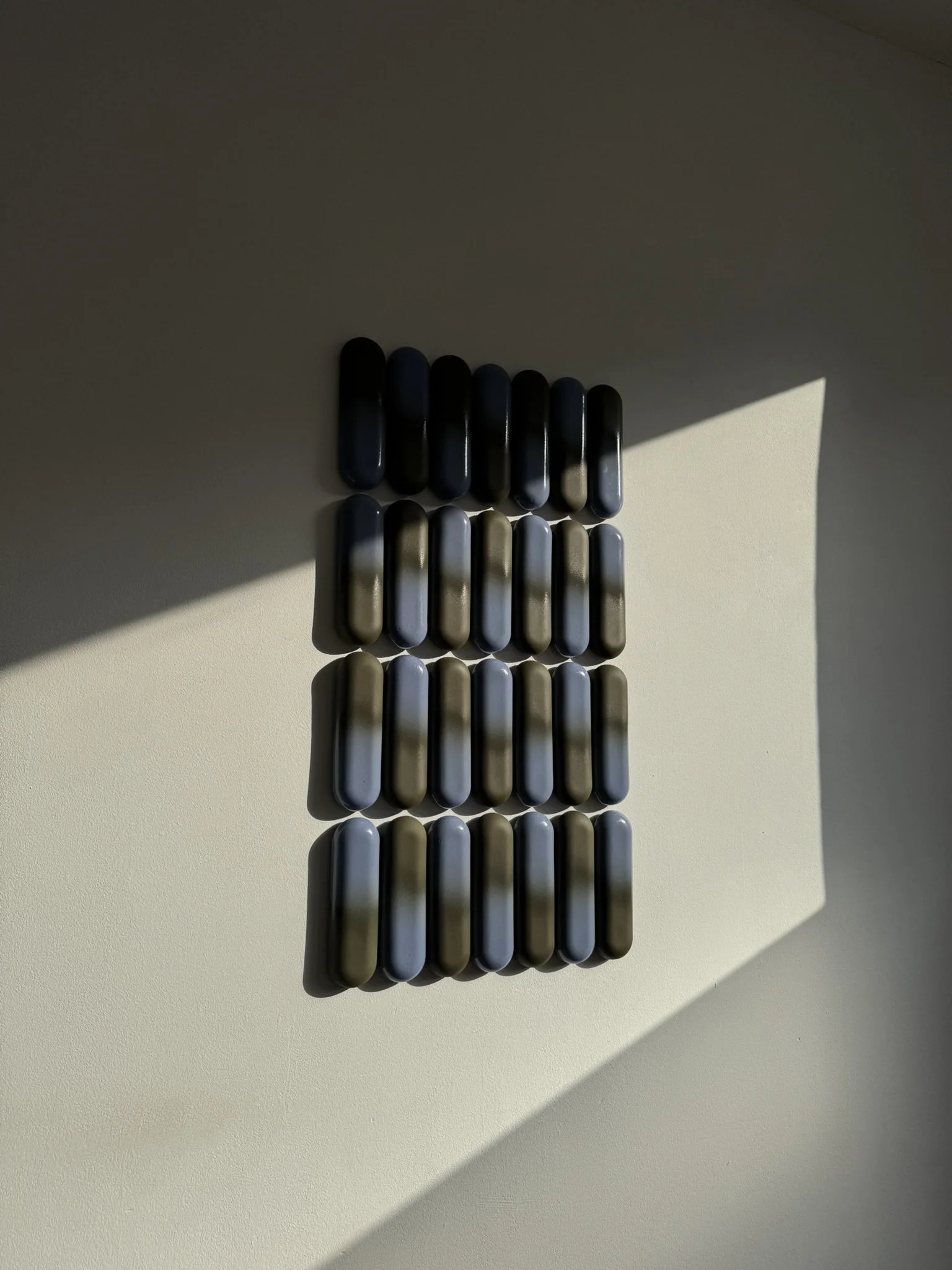 PILL twotone lavernder moss_01_©SanneKaal.JPEG