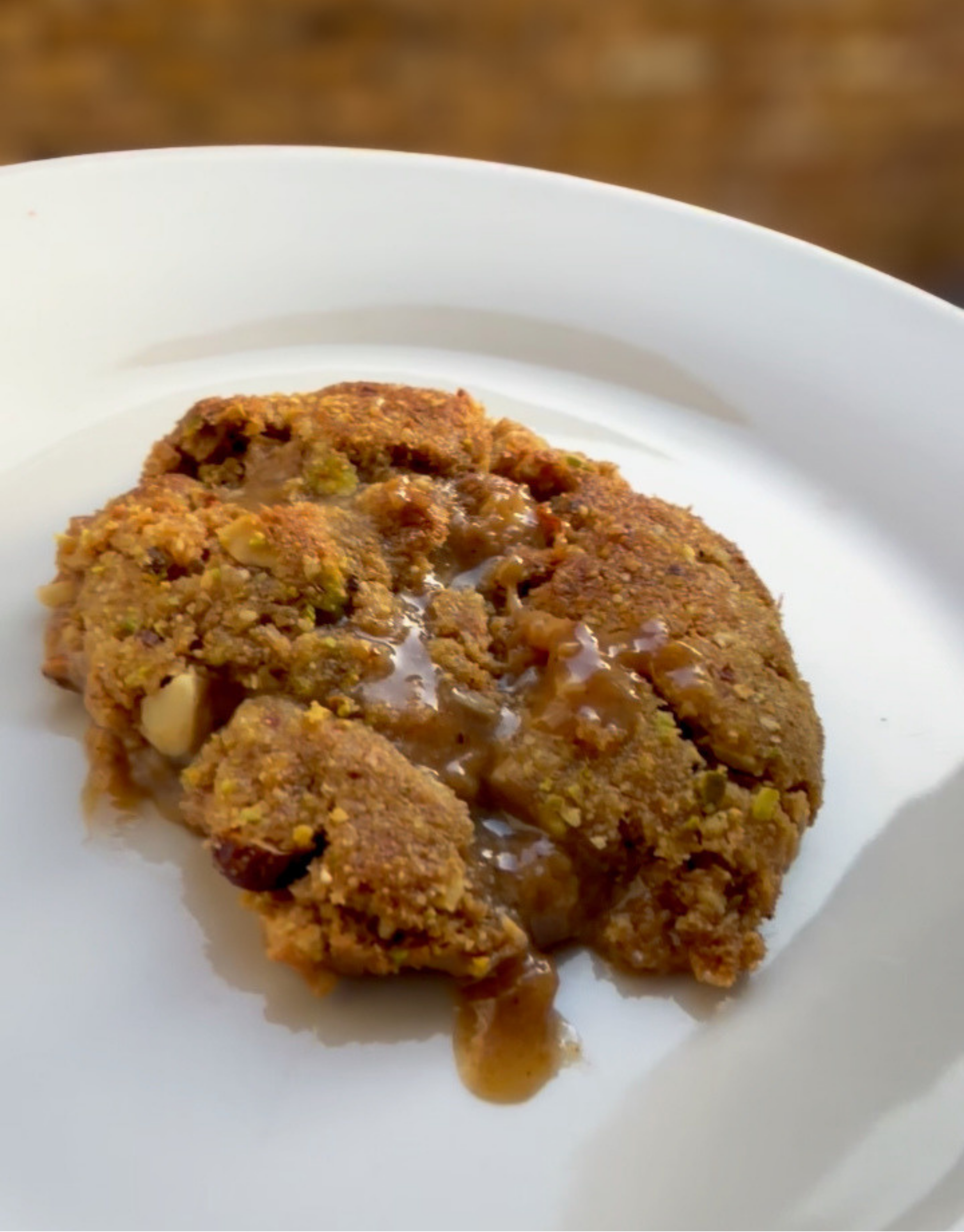 Chai, pistachio & tea-infused salted caramel lava cookies