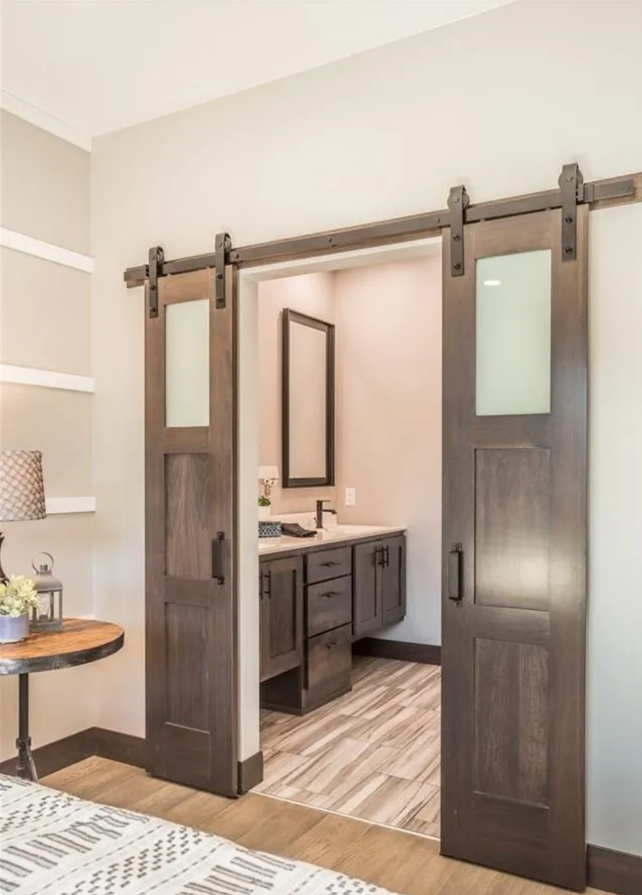 700 W 81st Bathroom