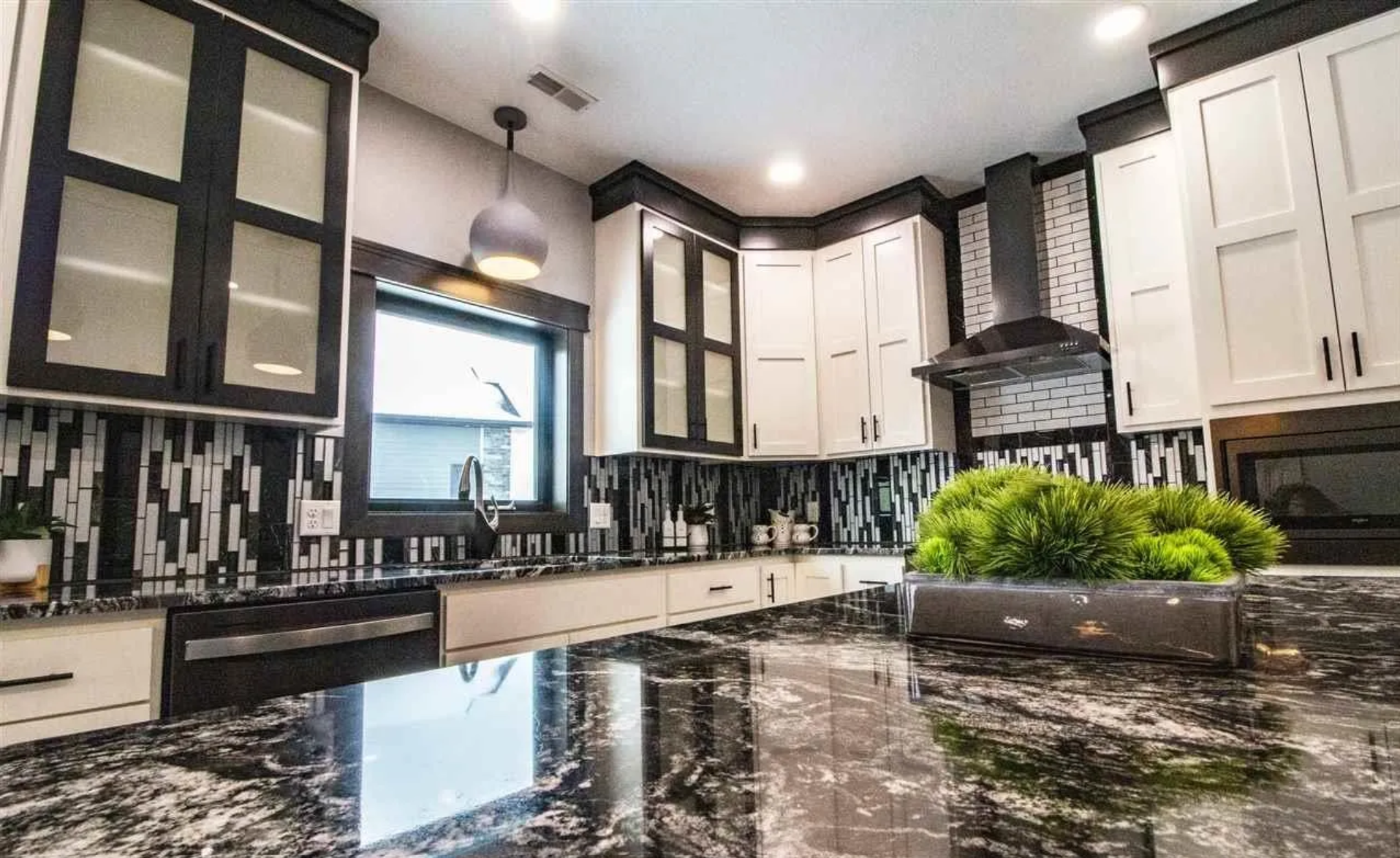 700 W 81st Kitchen