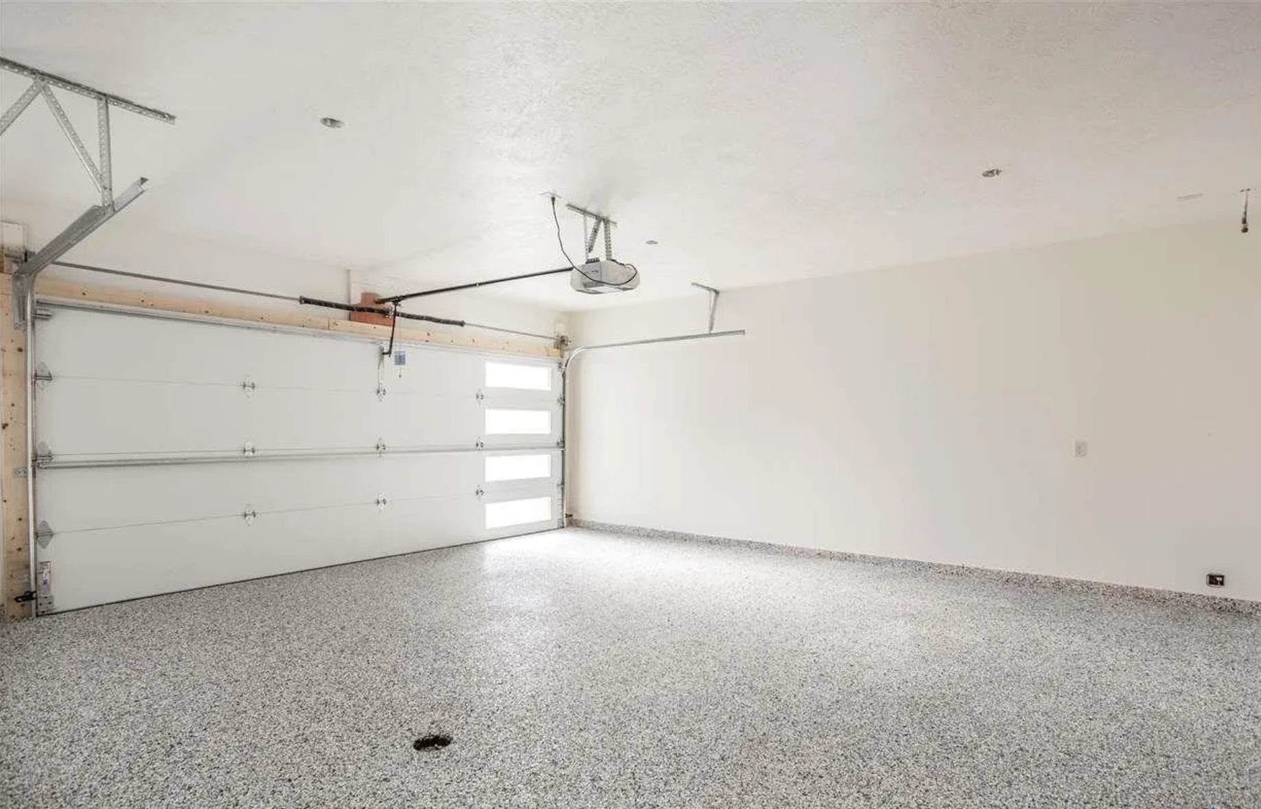700 W 81st Garage