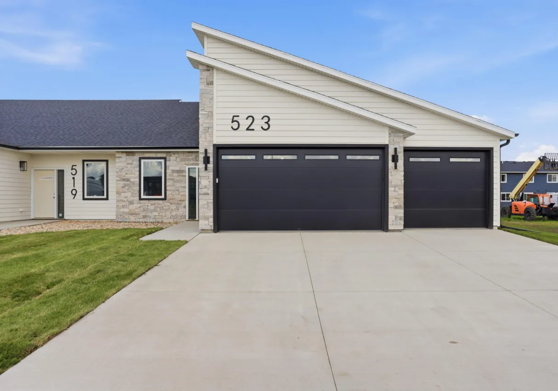 523 Bunyan Front Exterior