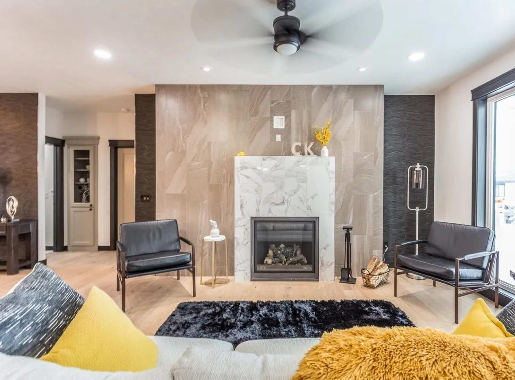 448 Blue Ox Living Room and Fireplace