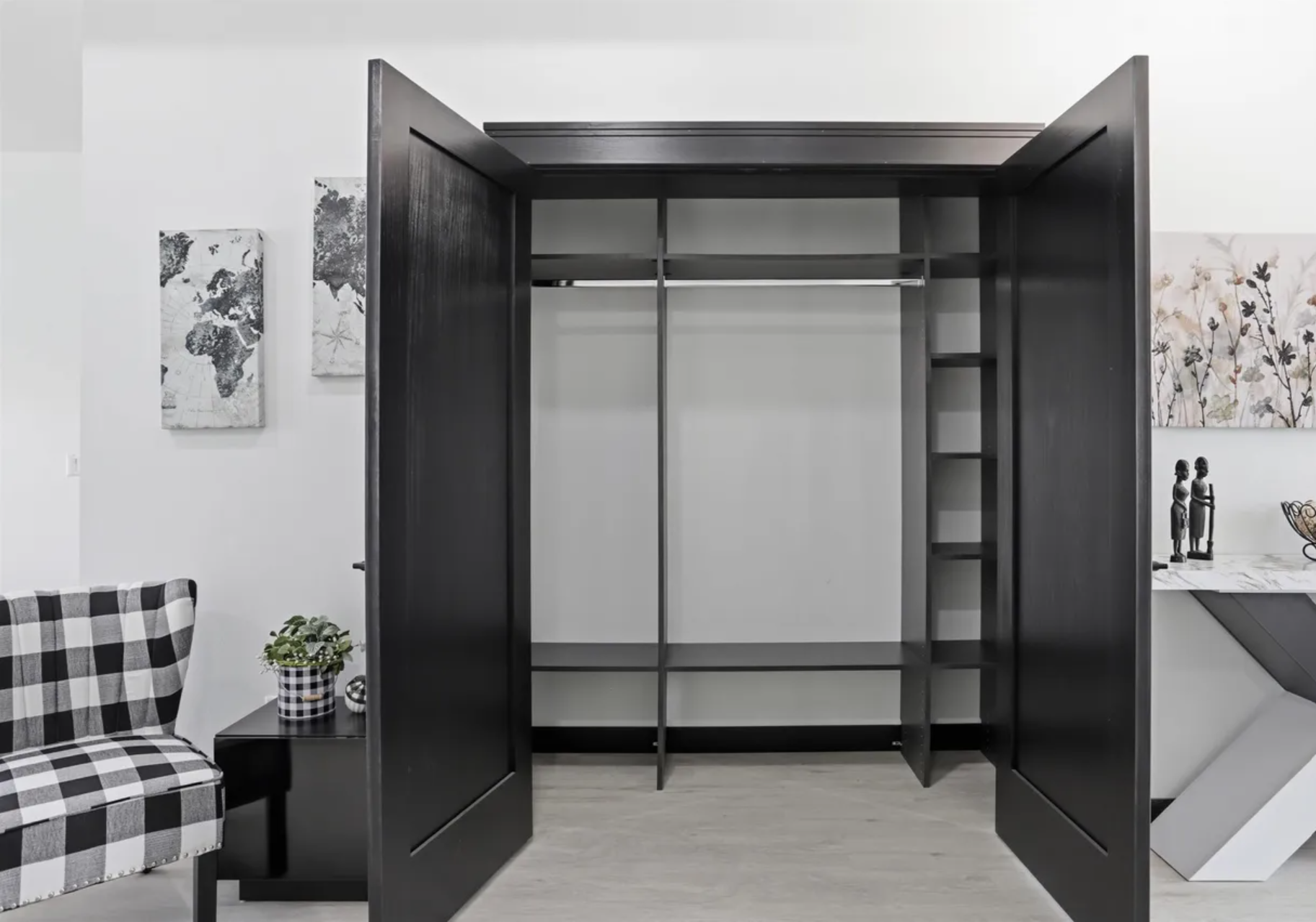523 Bunyan Closet