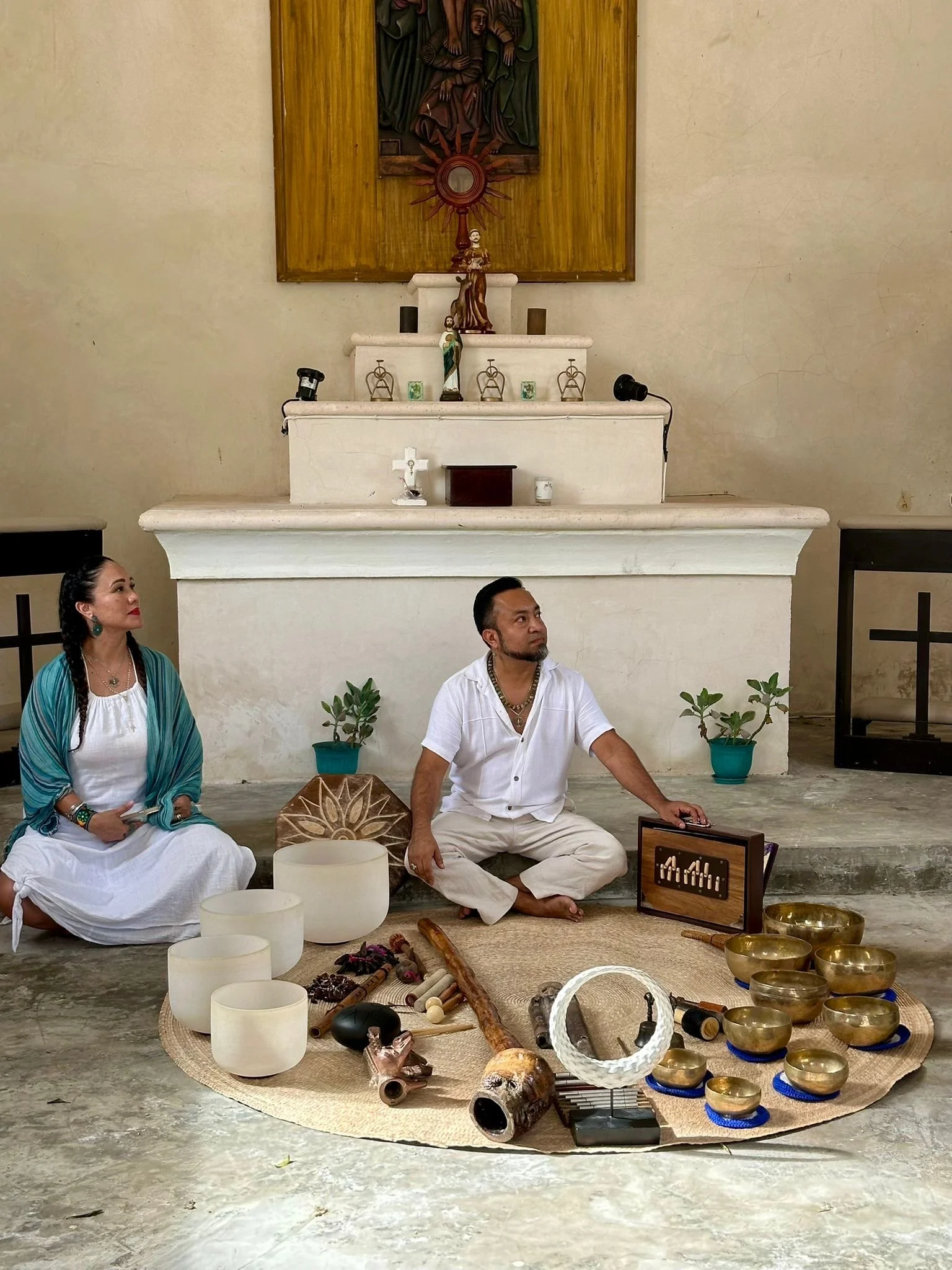 Couple de chamans au Mexique lors d'un voyage initiatique pour l'éveil spirituel et la formation de Vanessa Lieto.