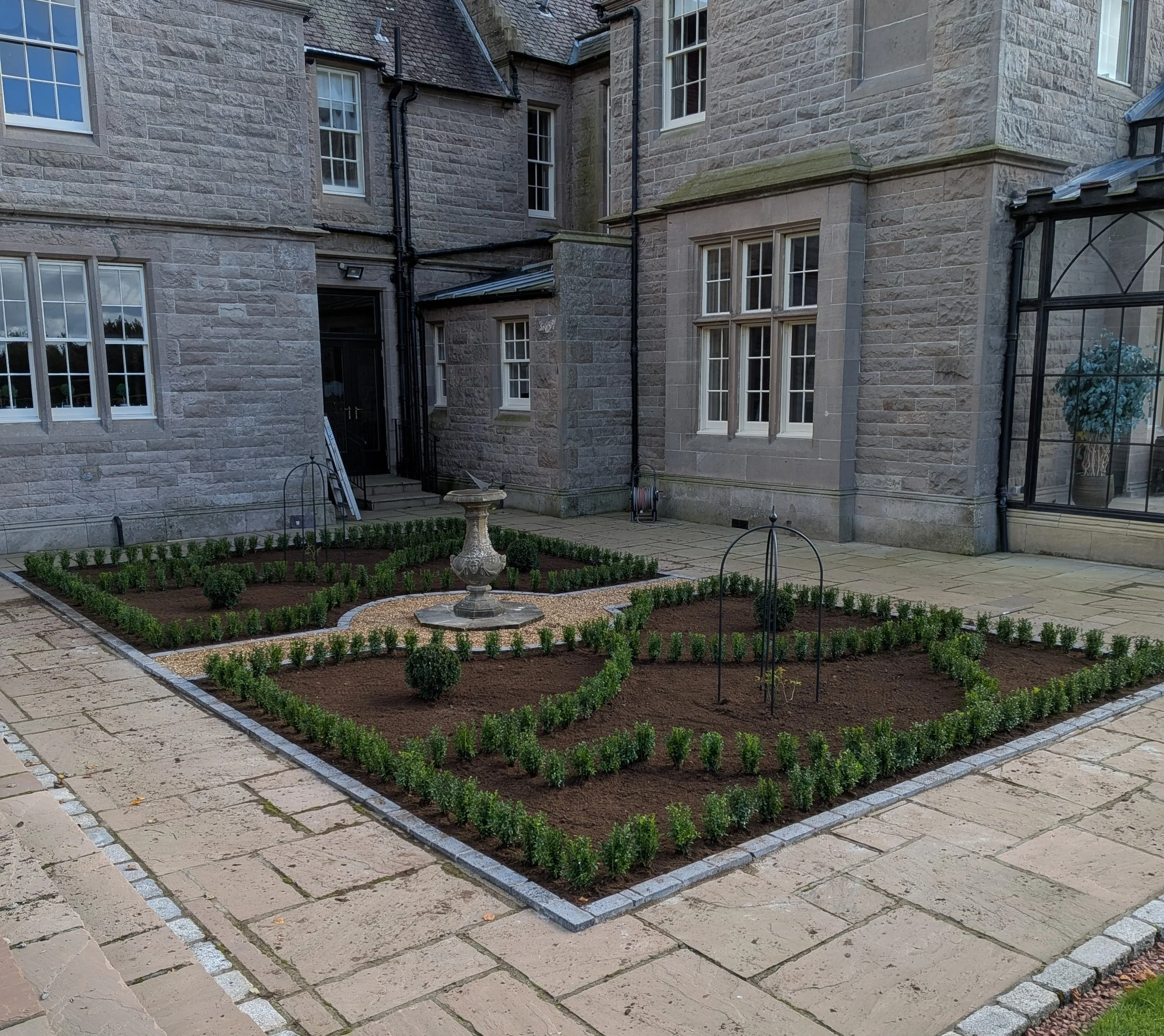 parterre with only low hedge plants