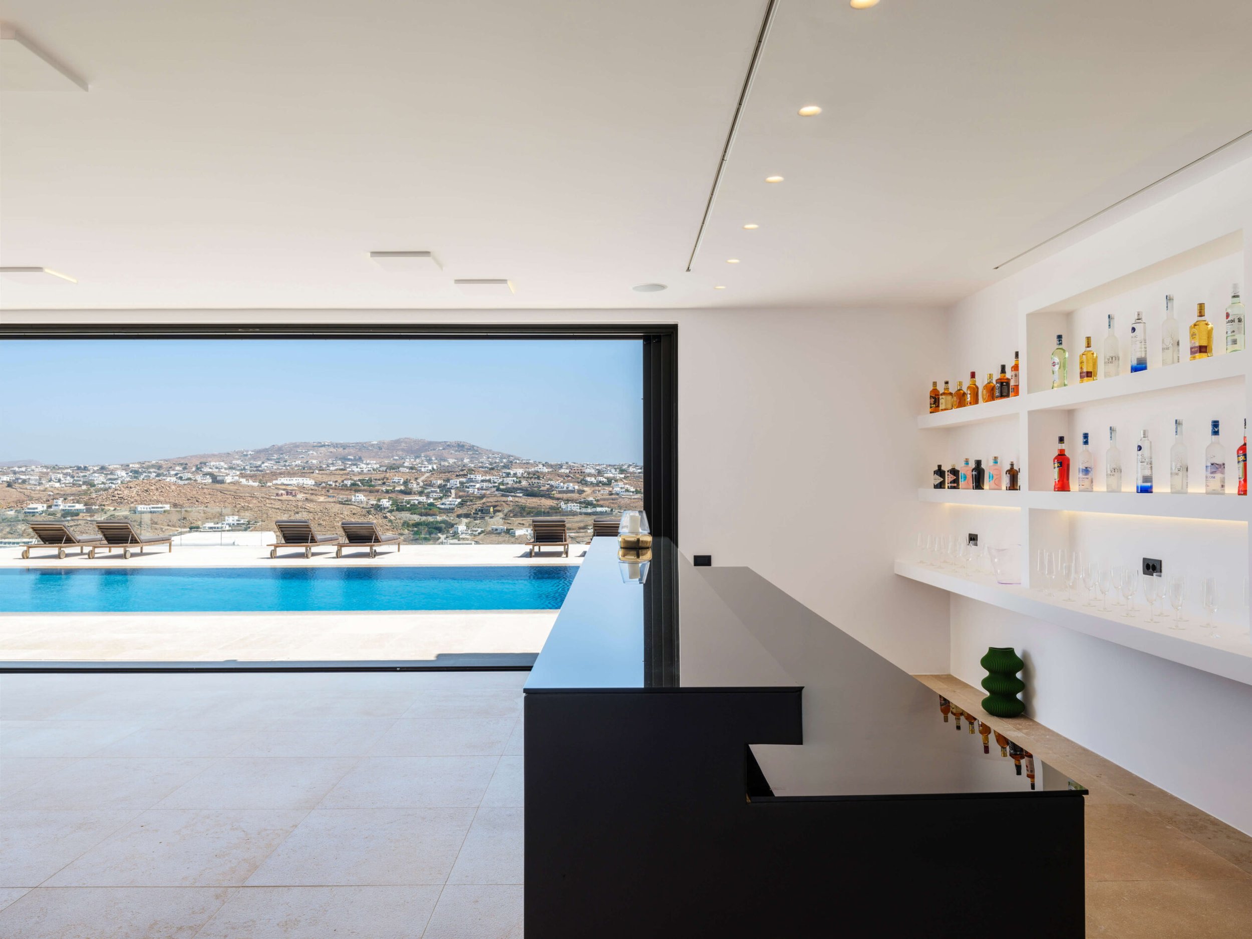 PRIVATE_VILLA_IN_MYKONOS_30-scaled.jpg