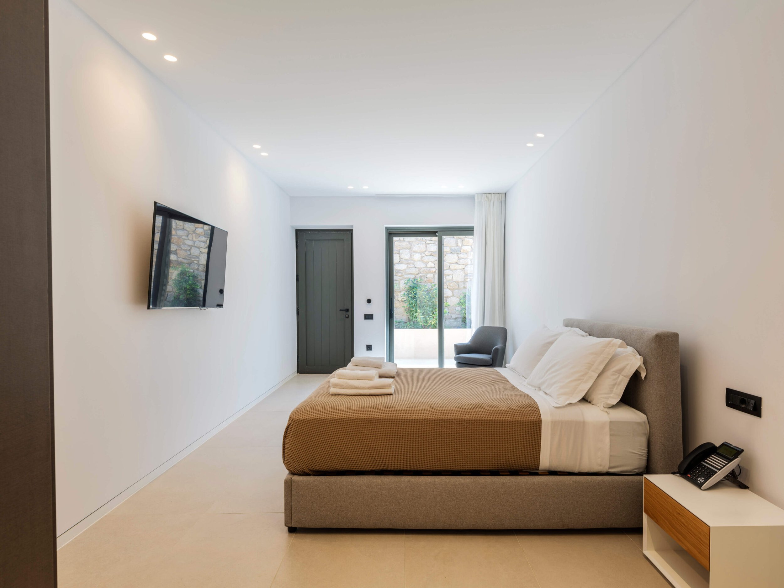 PRIVATE_VILLA_IN_MYKONOS_9-scaled.jpg