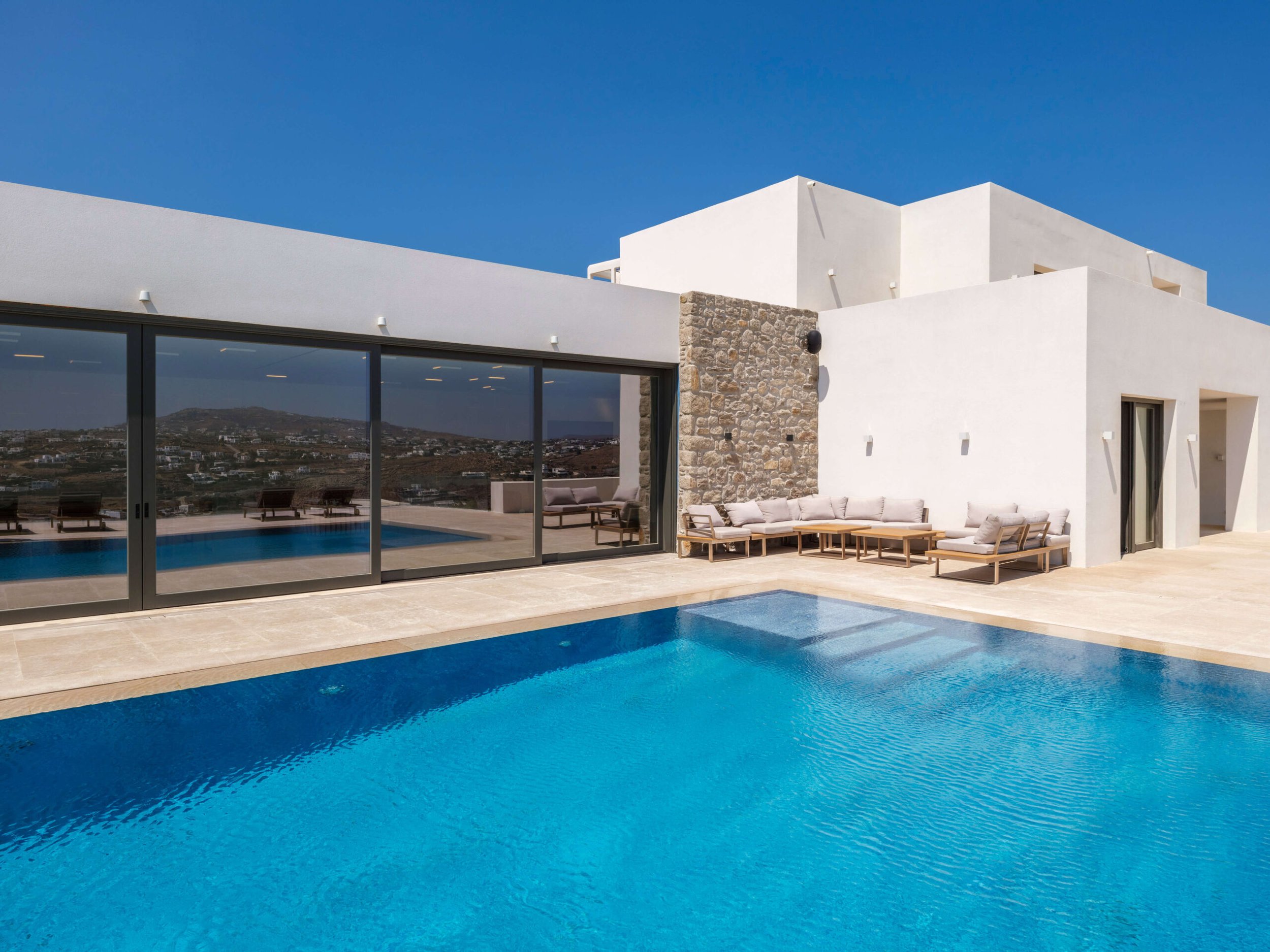 PRIVATE_VILLA_IN_MYKONOS_18-scaled.jpg