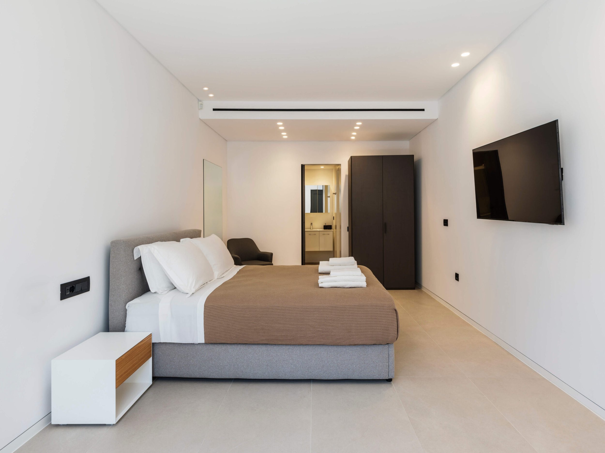 PRIVATE_VILLA_IN_MYKONOS_6-scaled.jpg