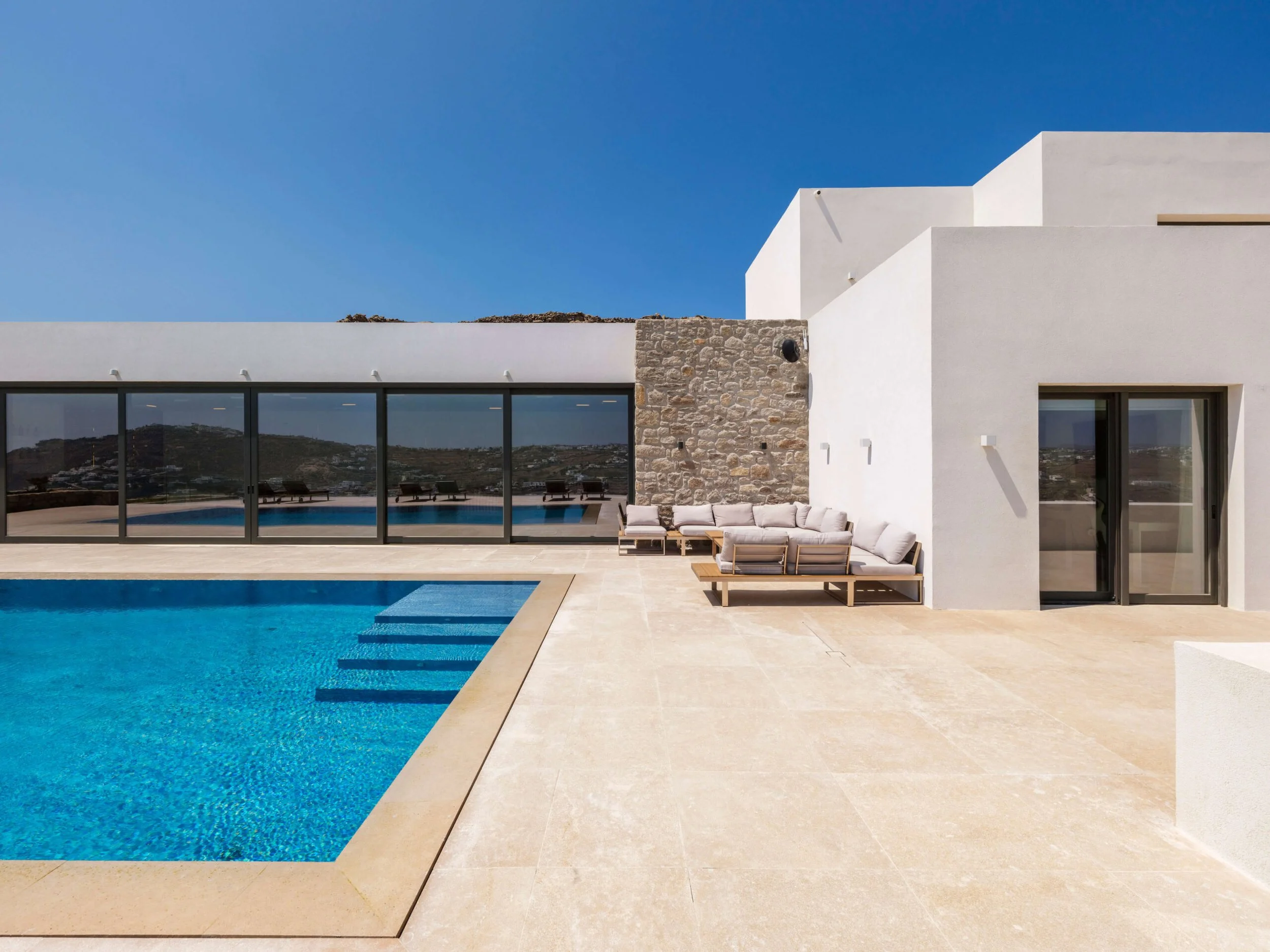PRIVATE_VILLA_IN_MYKONOS_17-scaled.jpg
