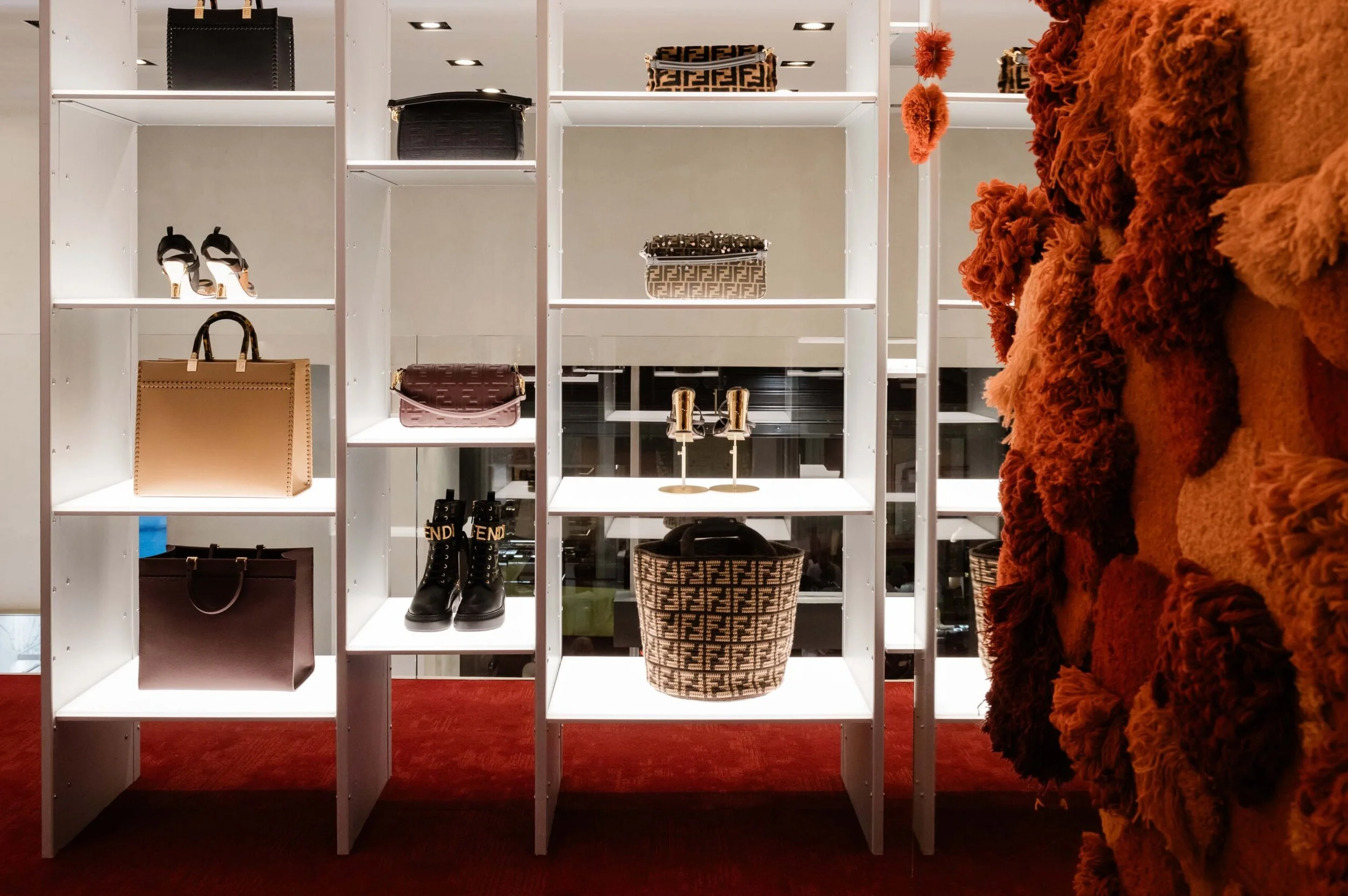LUISA_WORLD_FENDI_1.jpg