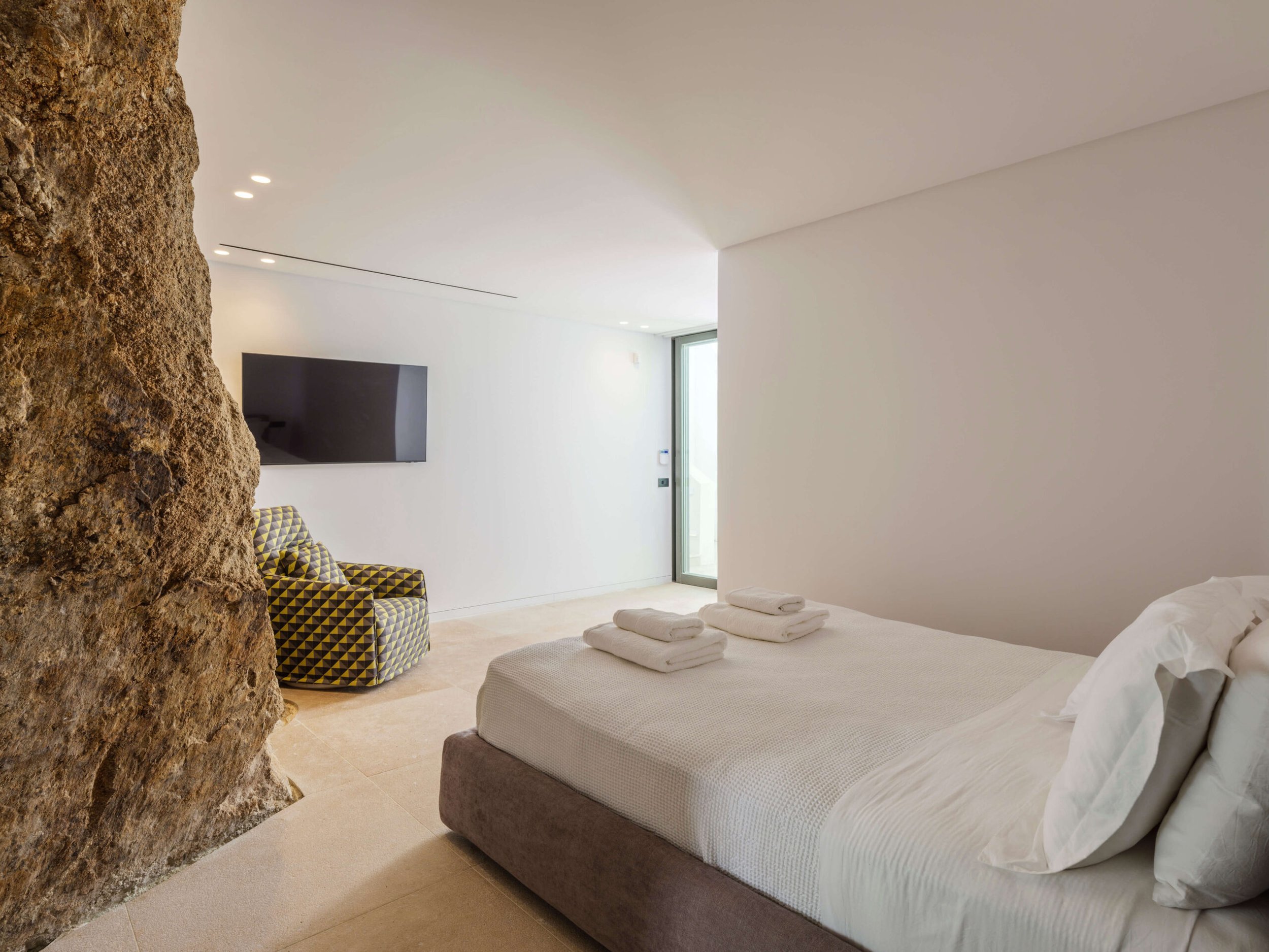 PRIVATE_VILLA_IN_MYKONOS_60-scaled.jpg