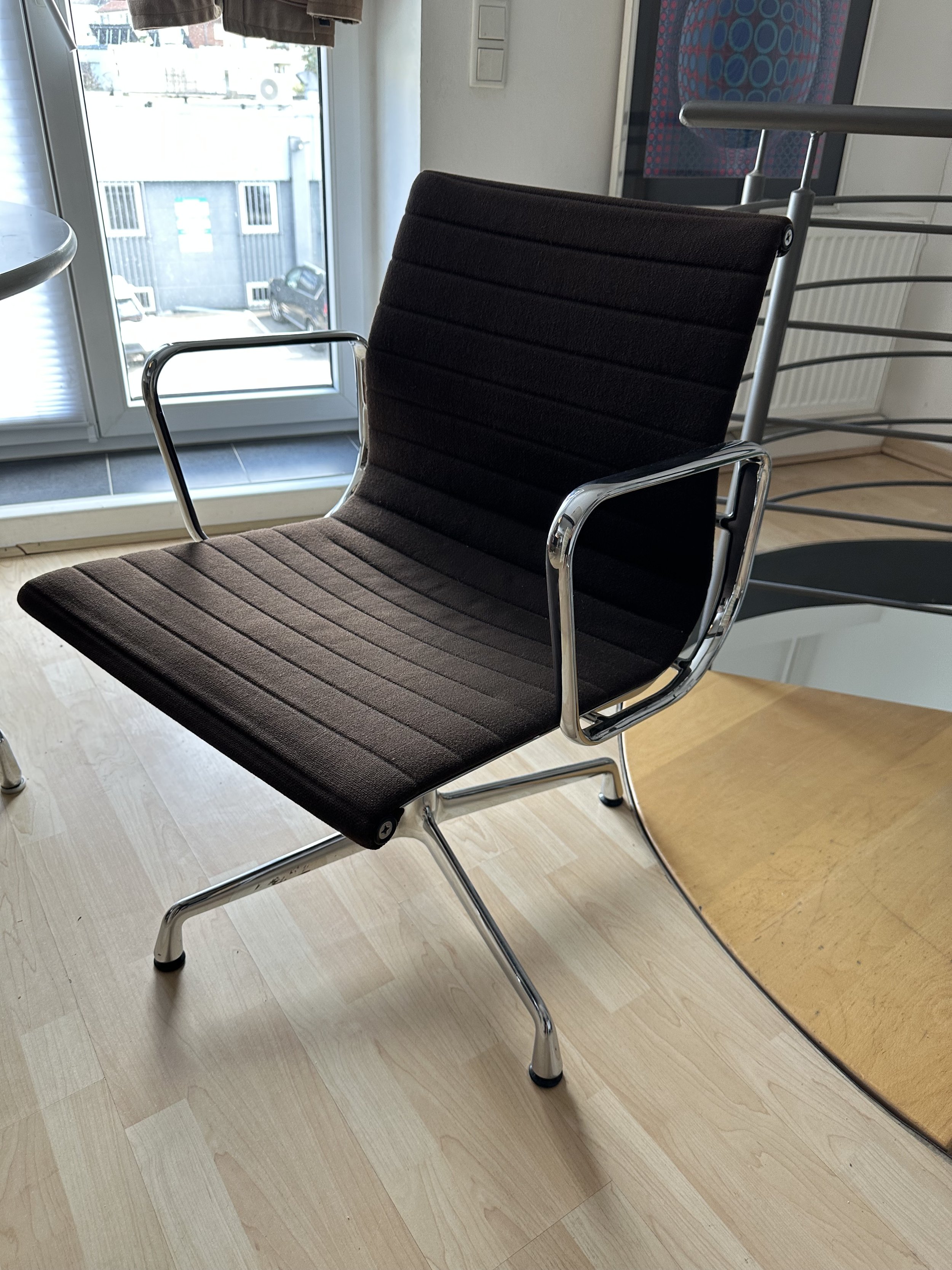 Ray & Charles Eames Alu Chair Model 108