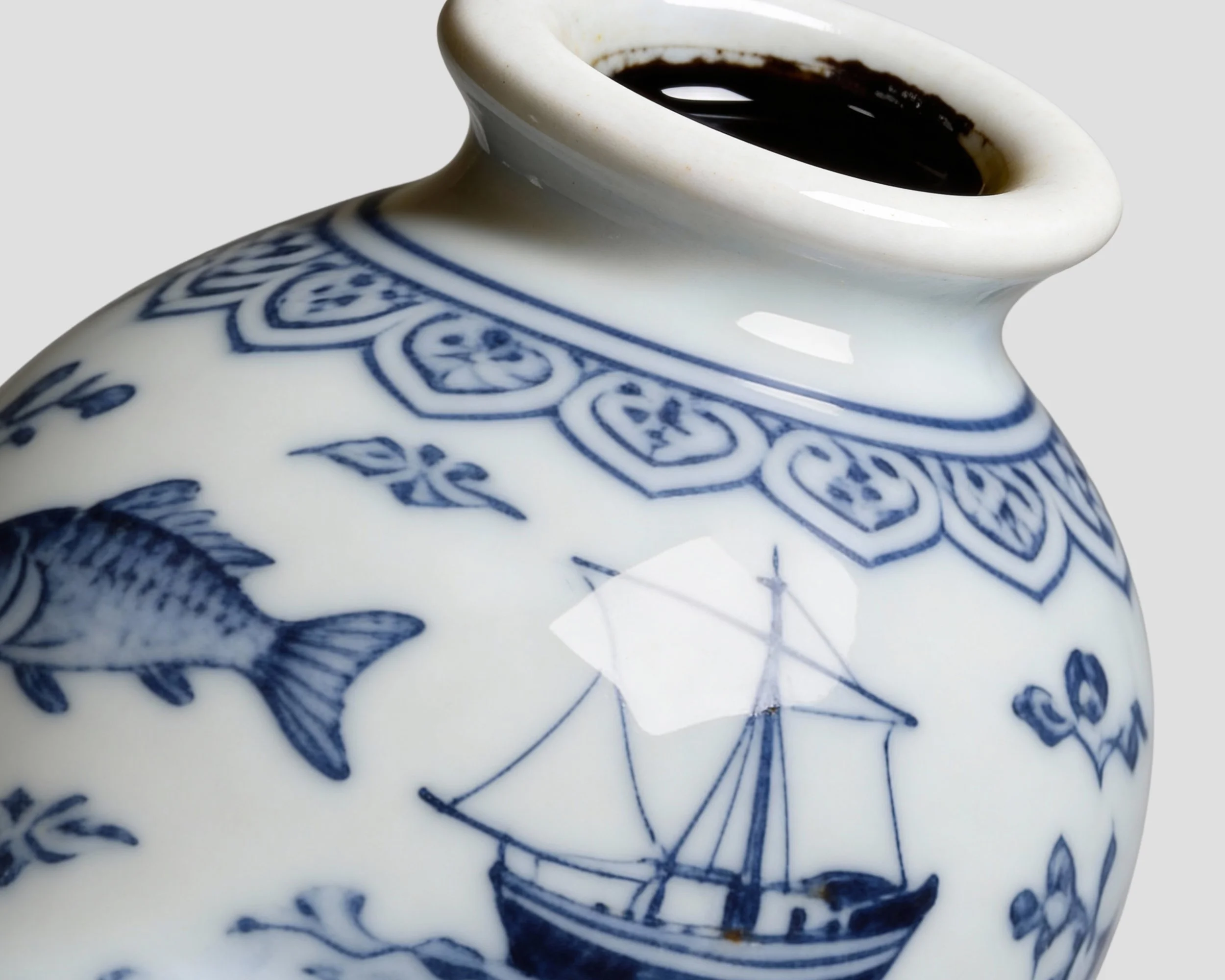 An ordinary inkwell, seen from a different perspective