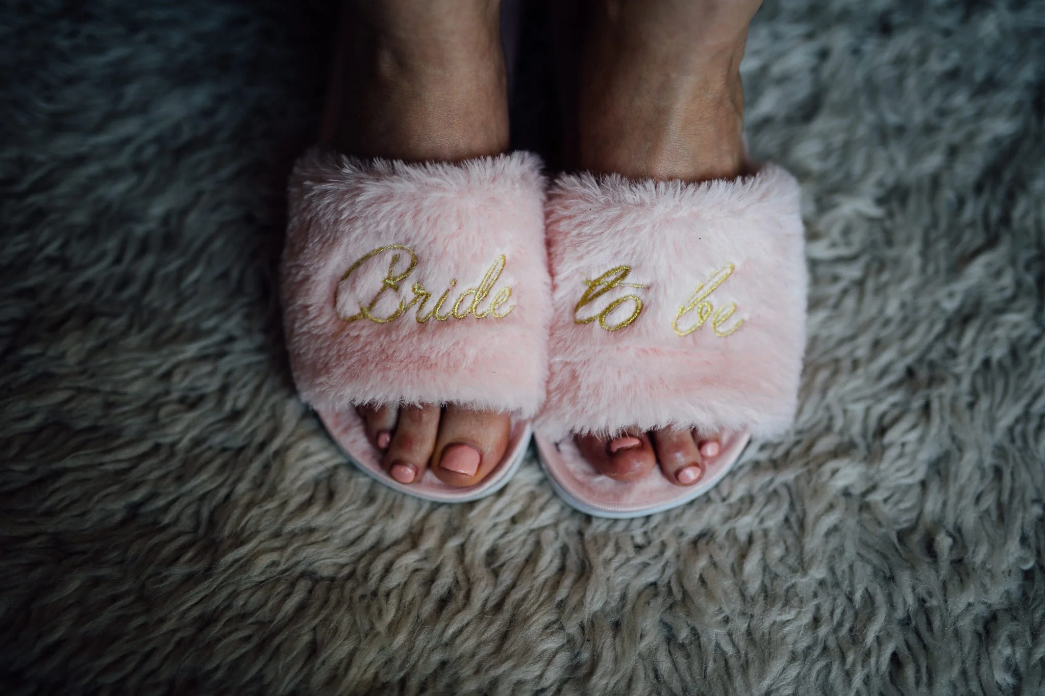  Bride’s slippers 