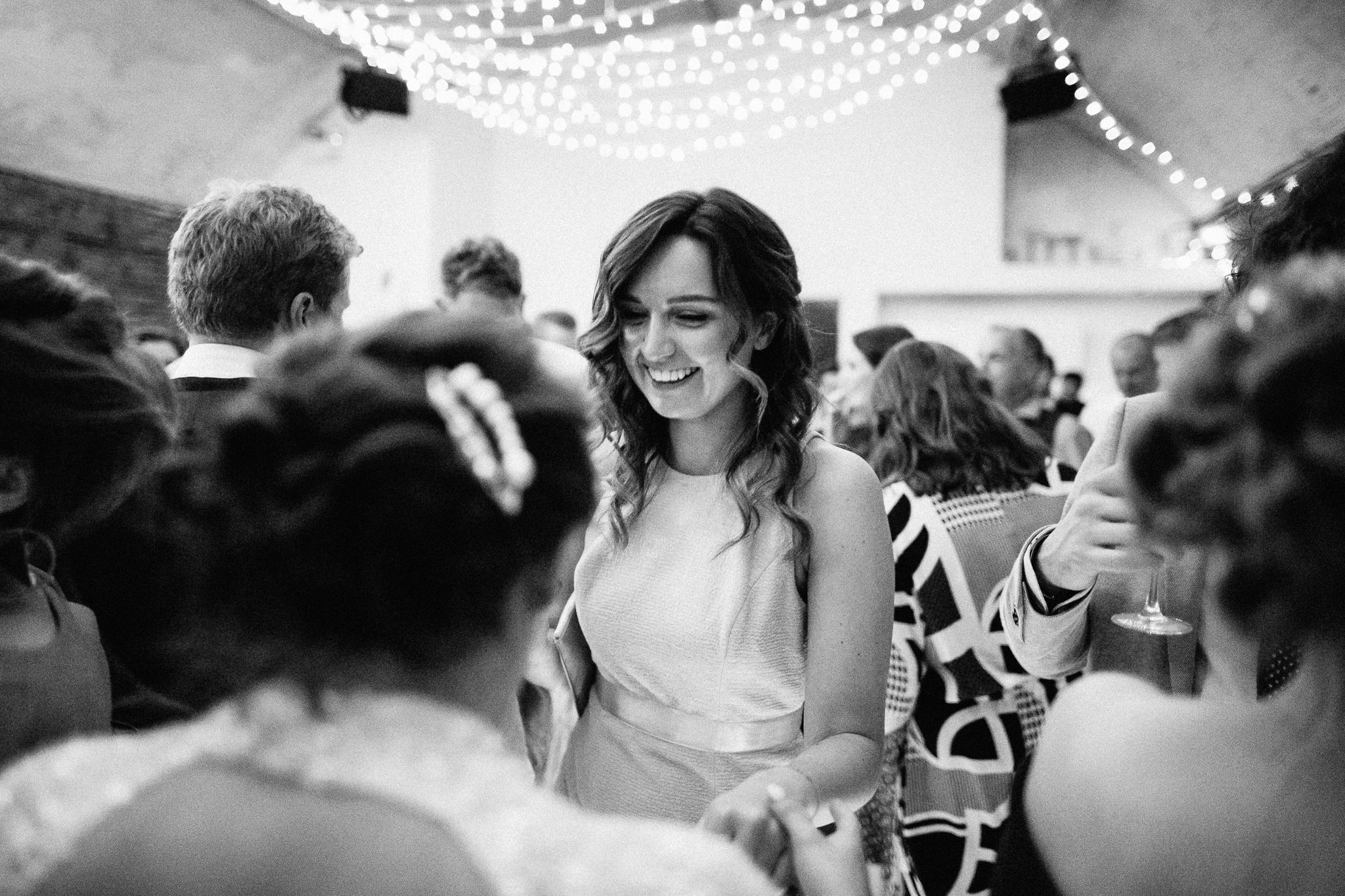 Guest dancing. 