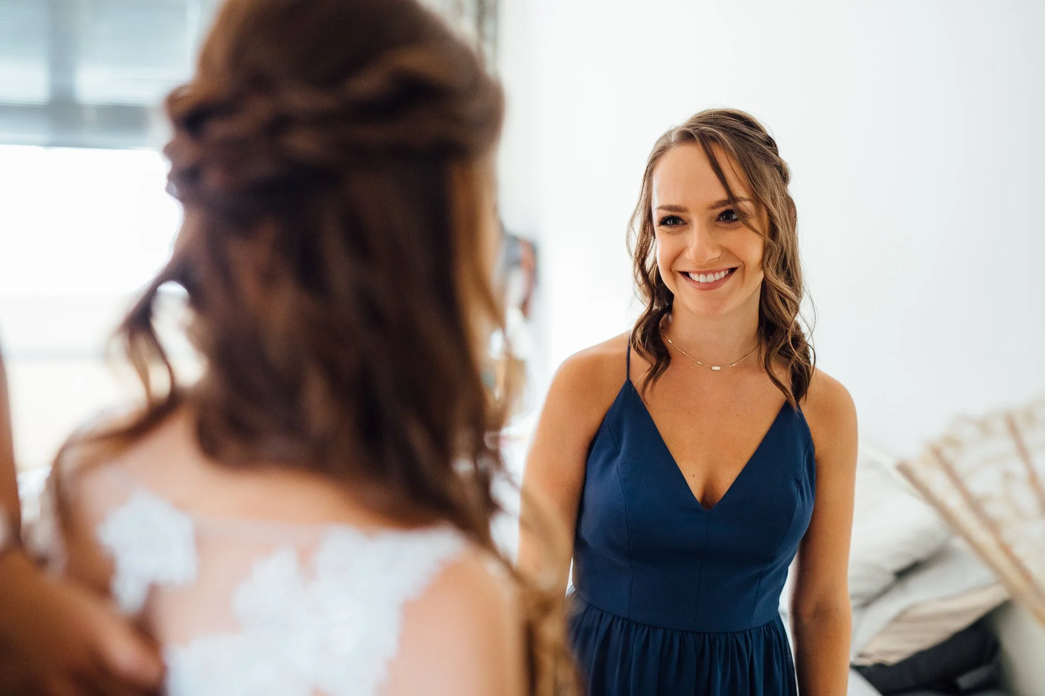  Smiling bridesmaid 