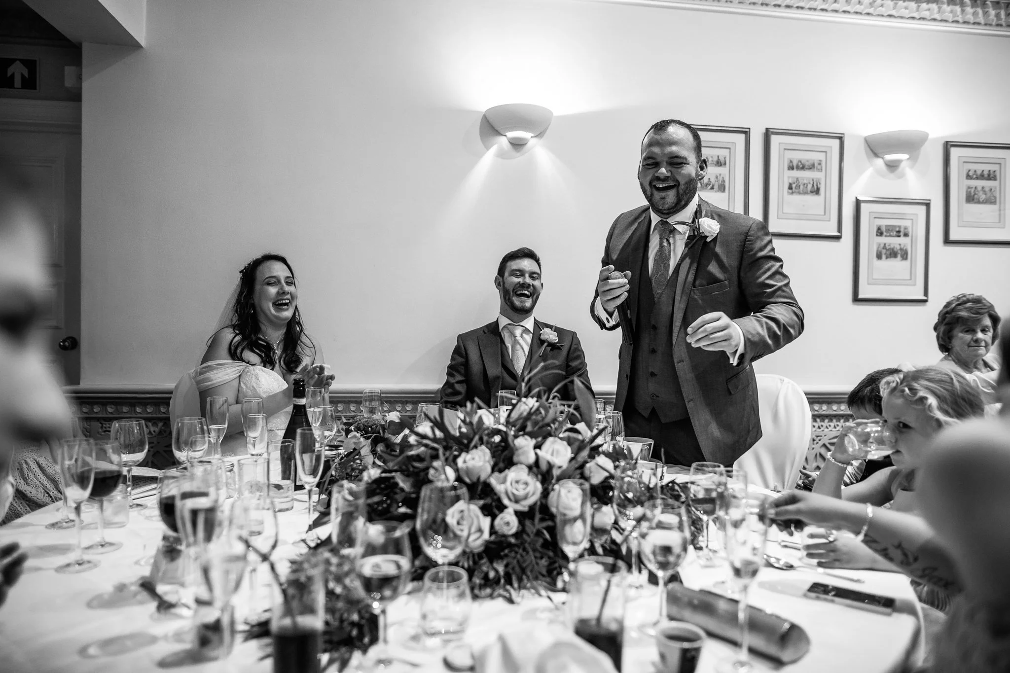  Best man giving a speech 