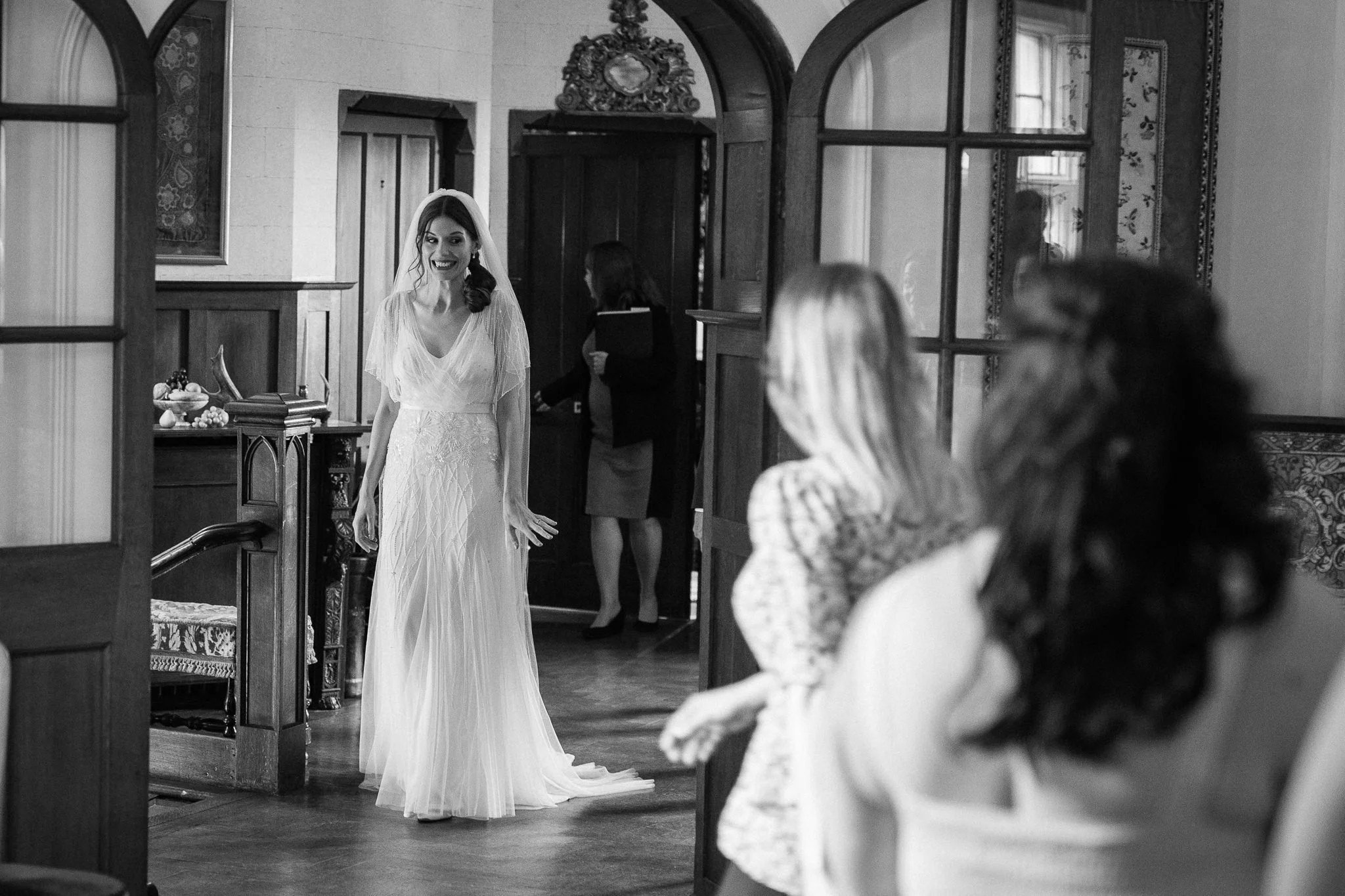  Bride see’s her friends 