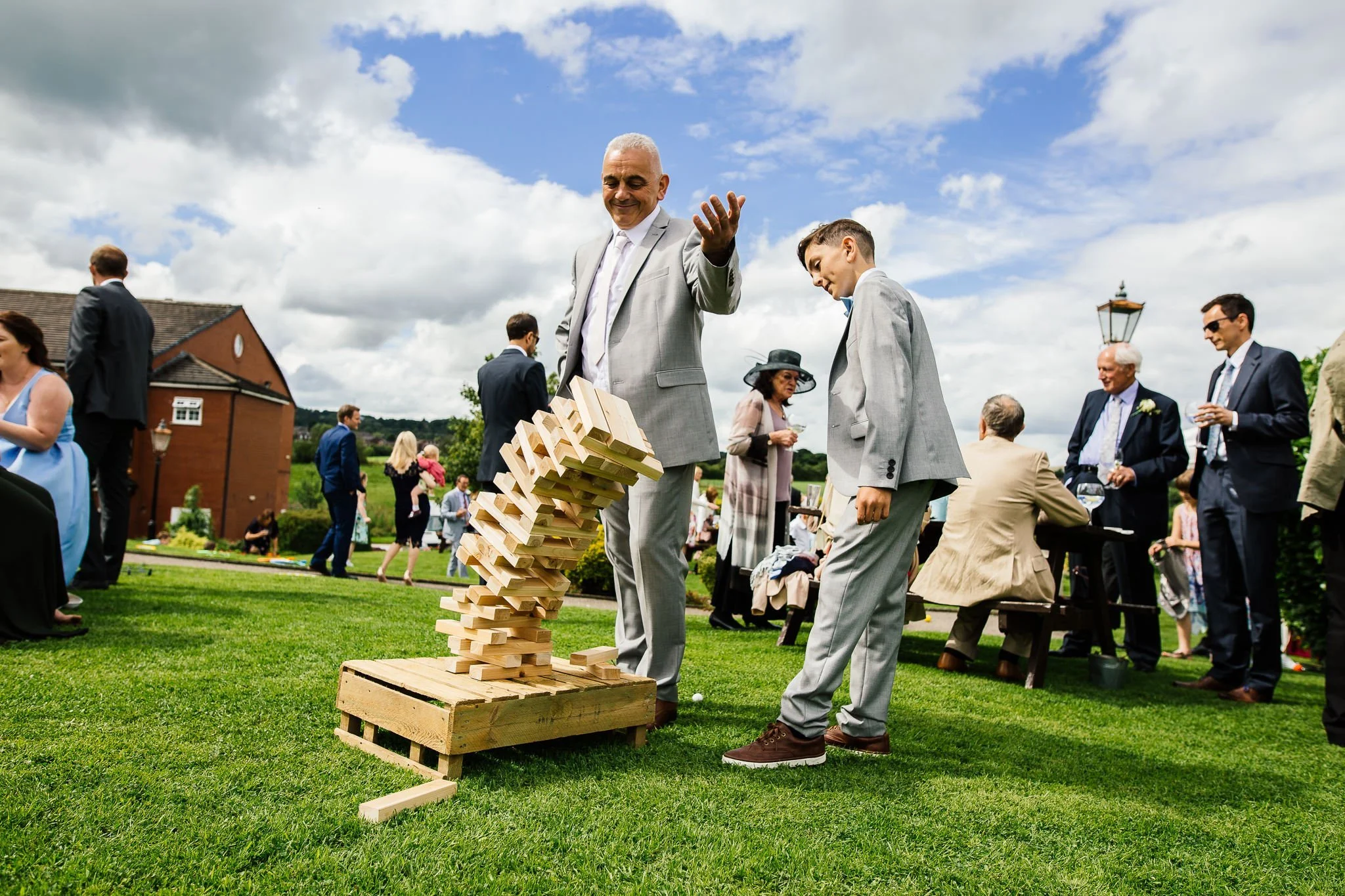  Wedding guest playing Jenga 
