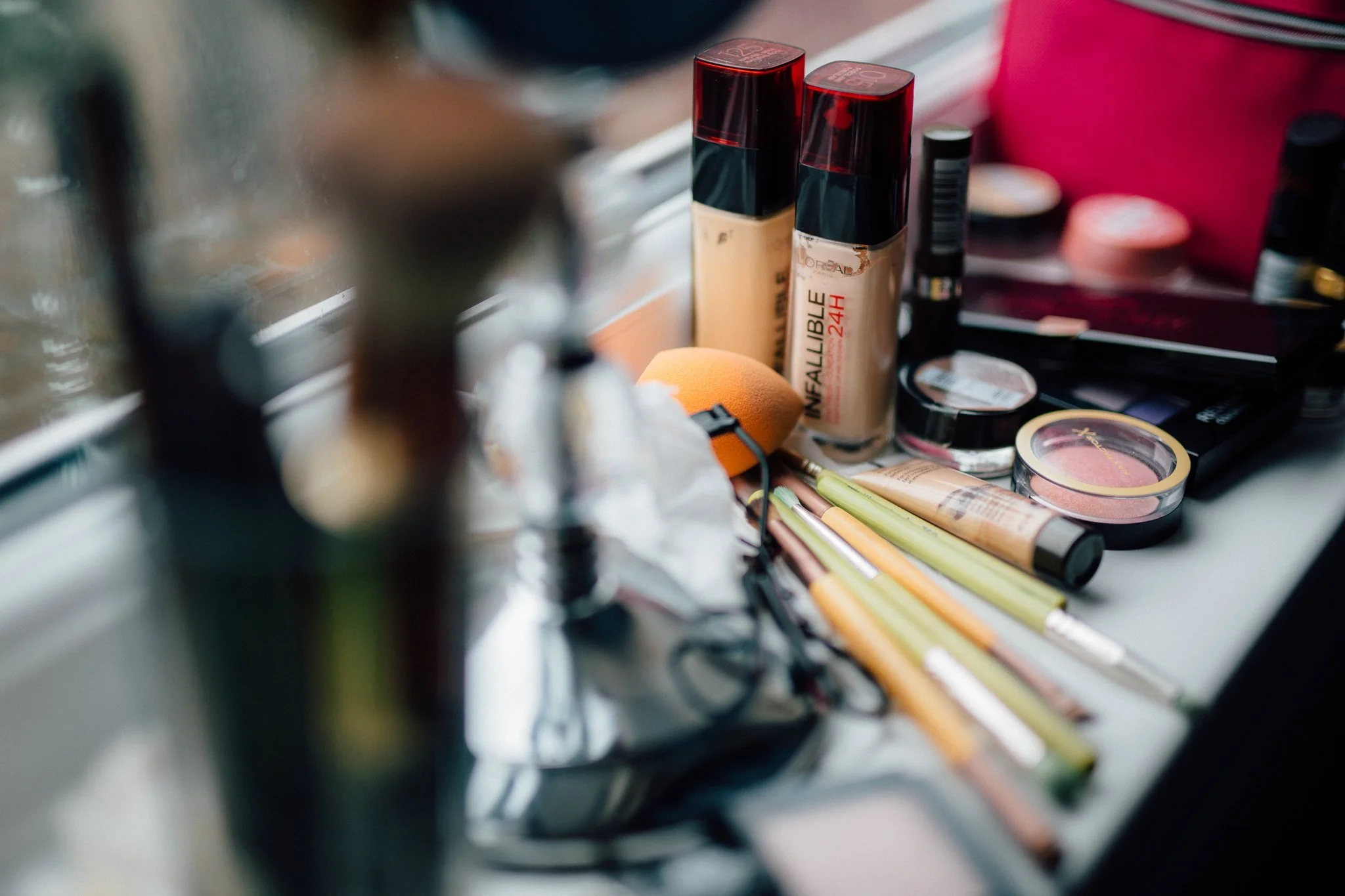  Makeup supplies 
