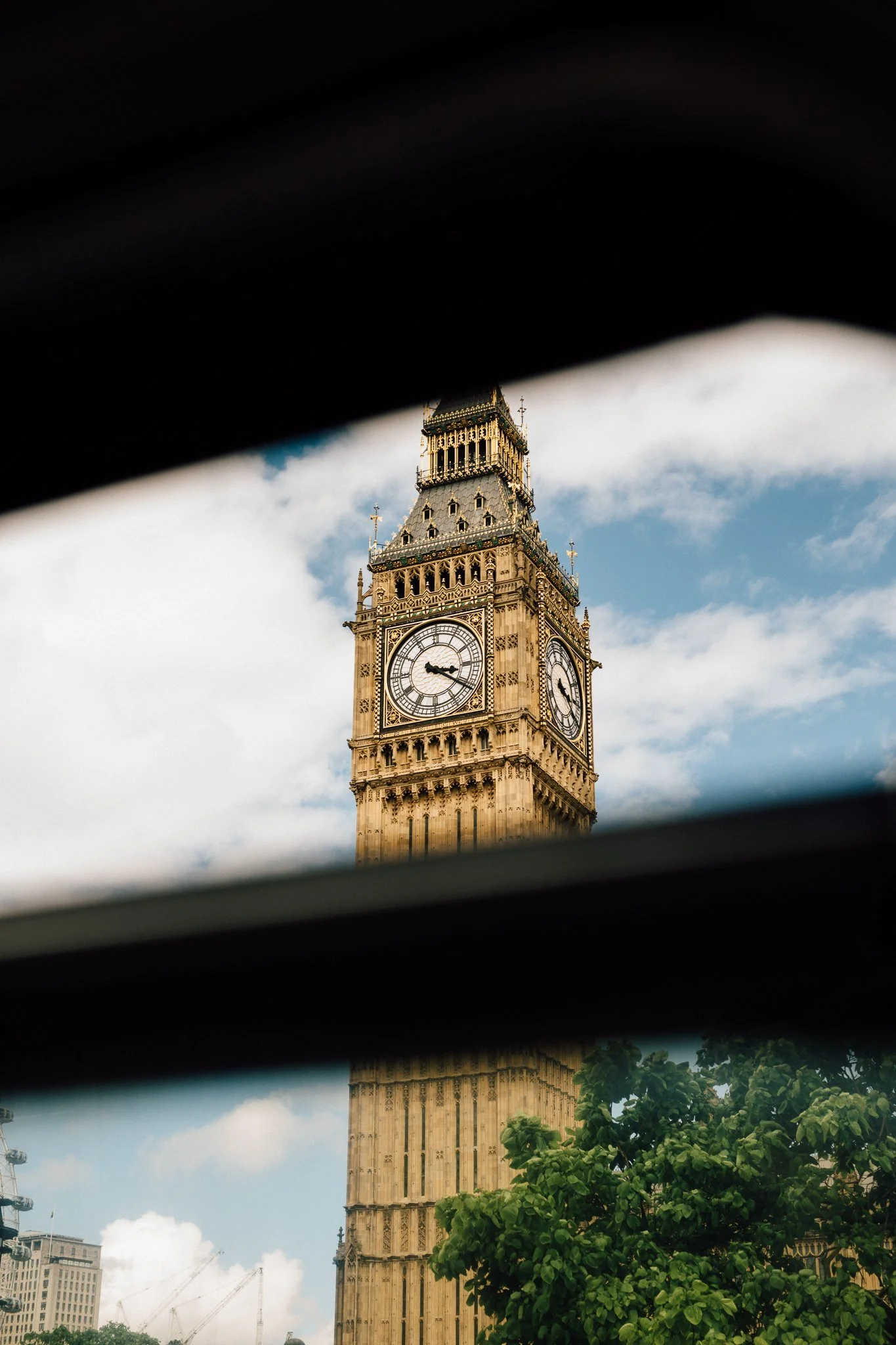  Big Ben as seen from the wedding bus. 