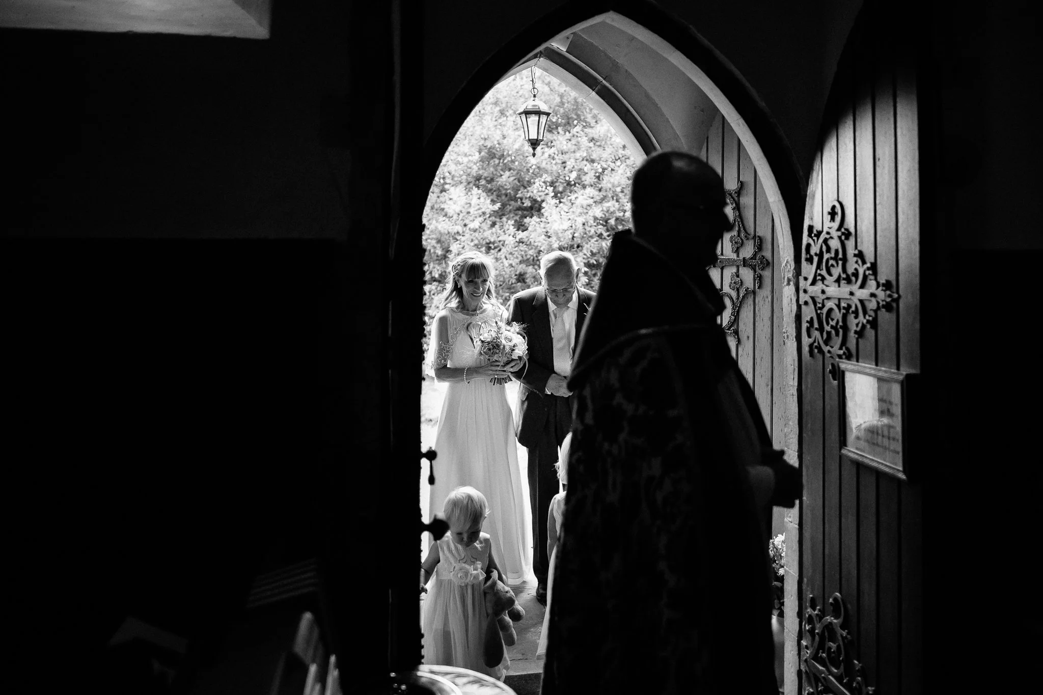 CANTERBURY CATHEDRAL LODGE WEDDING PHOTOGRAPHY-013.jpg